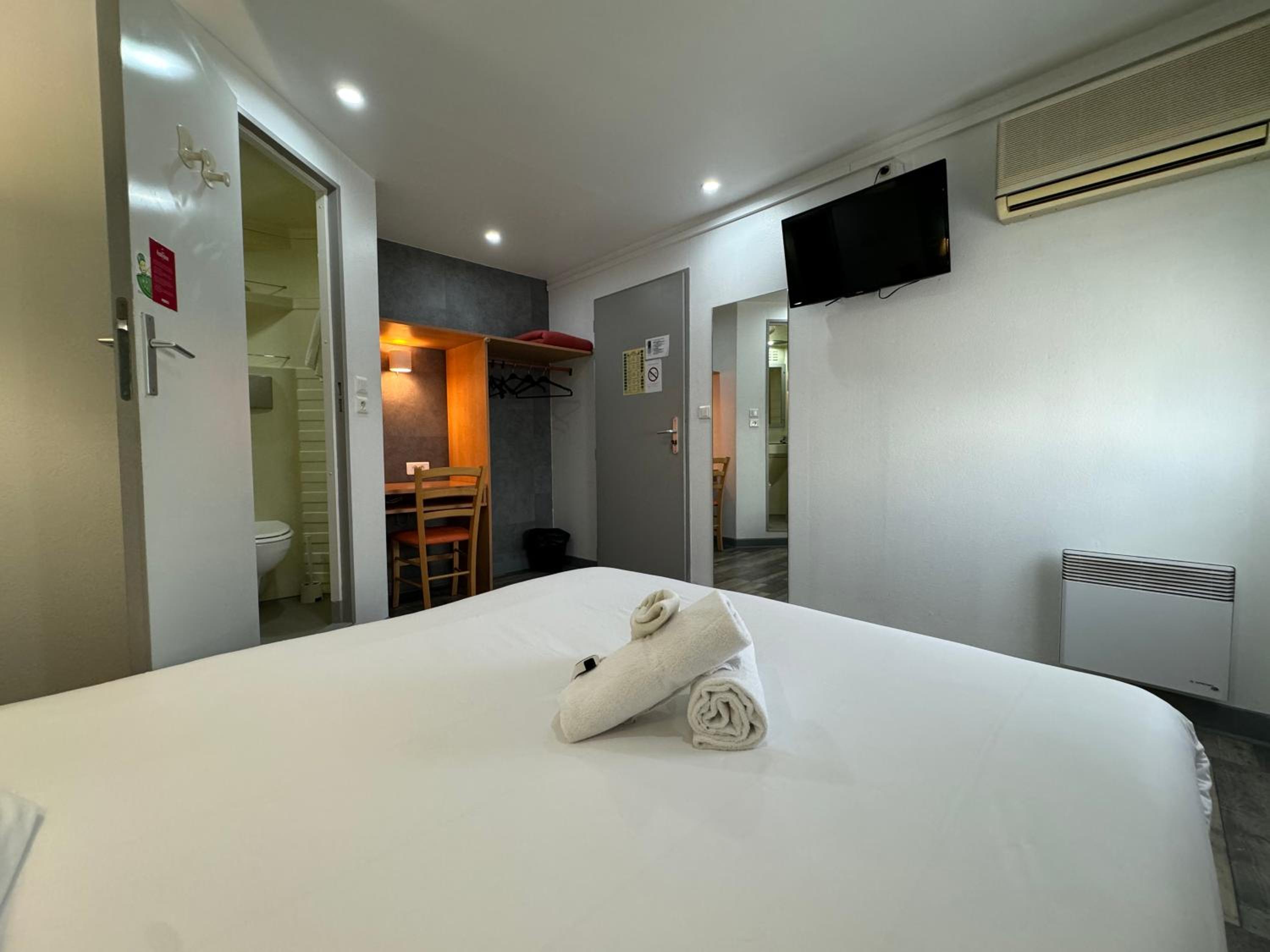 Double Room photo 3