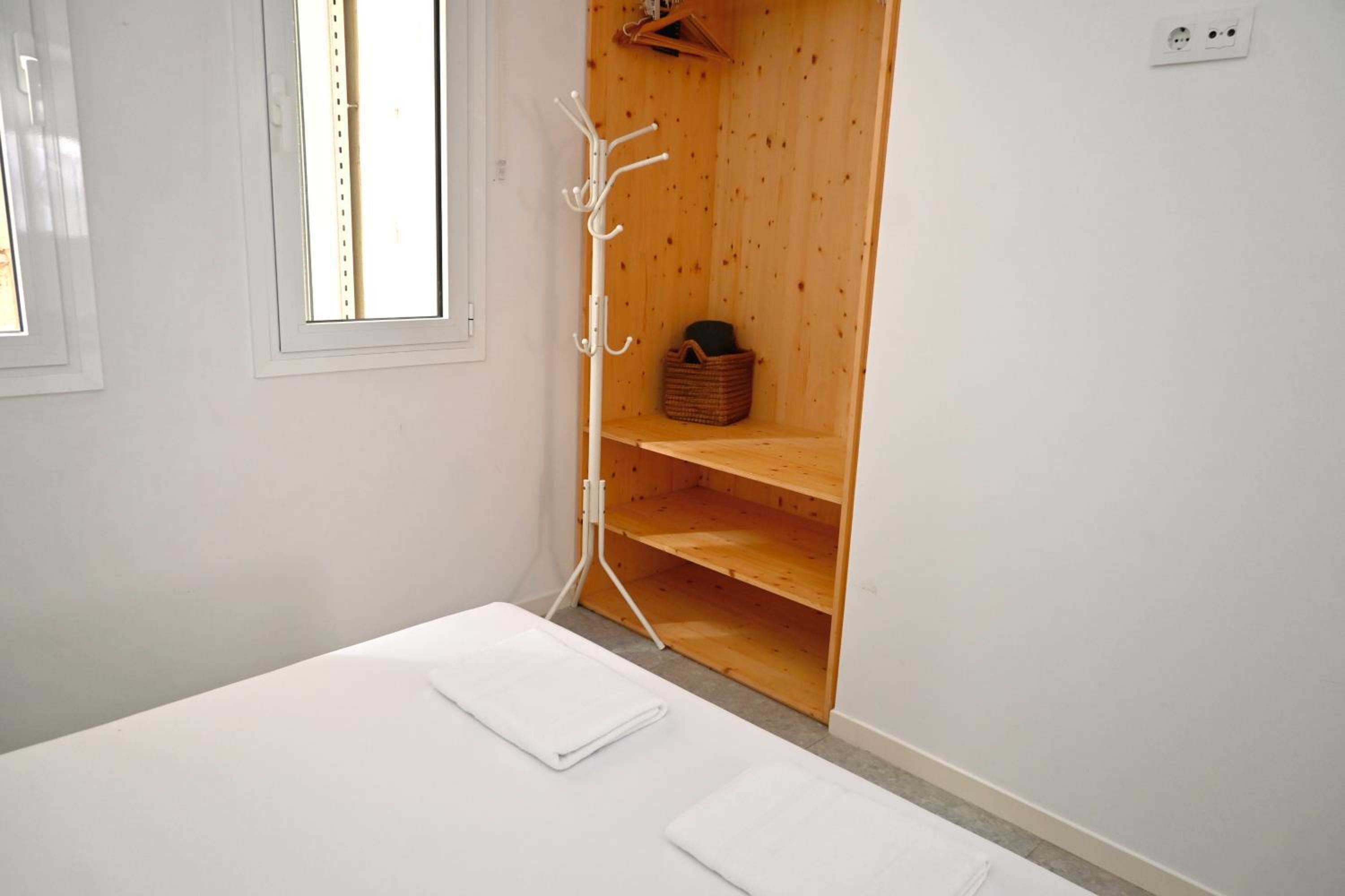 One-Bedroom Apartment photo 3