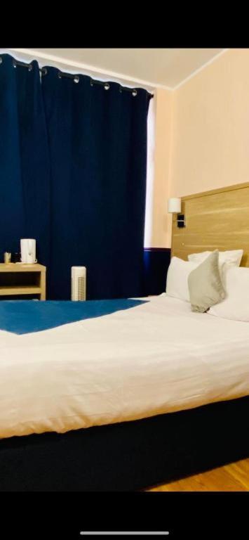 Small Double Room photo 2