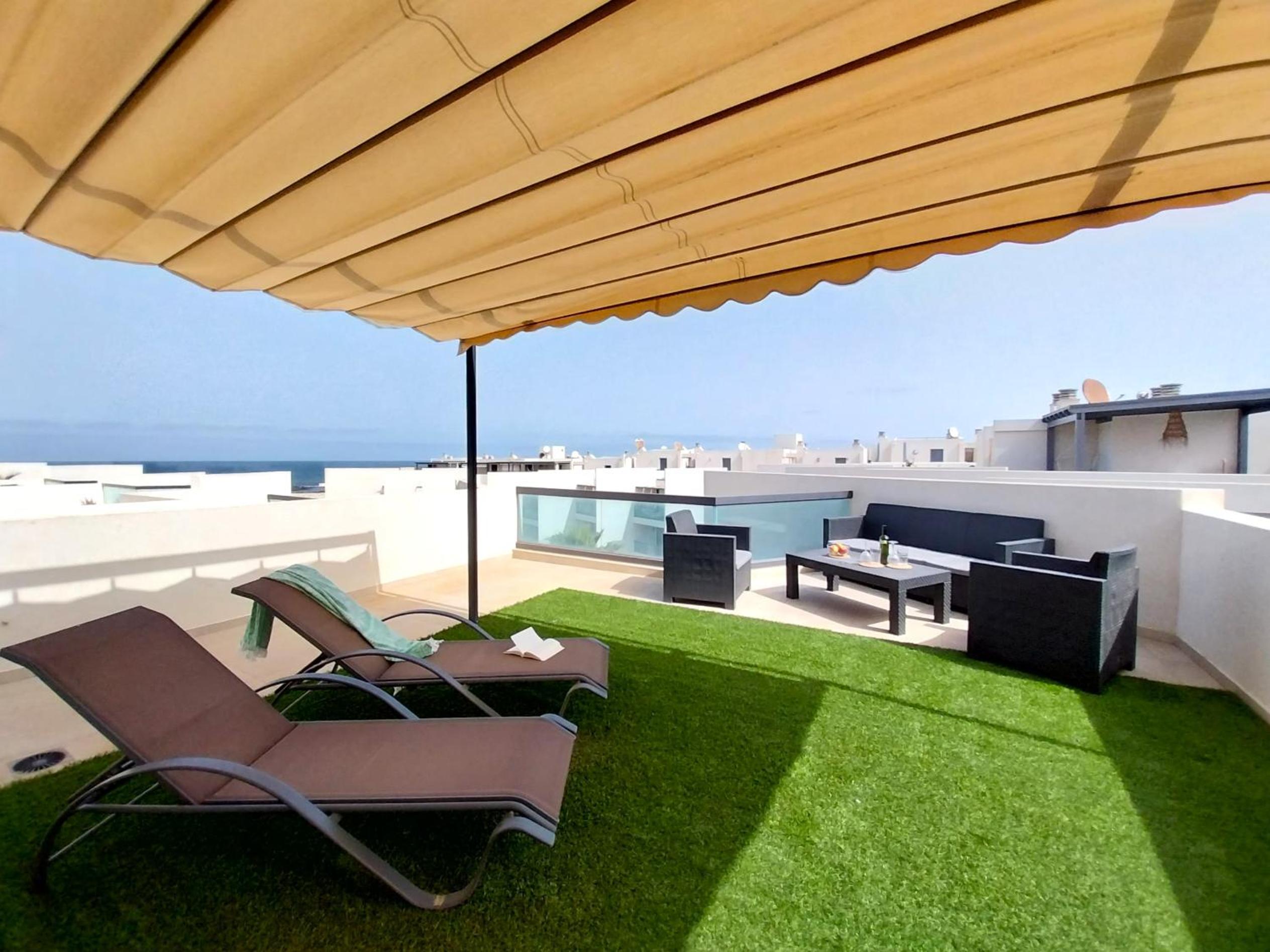 Apartment with Sea View photo 3