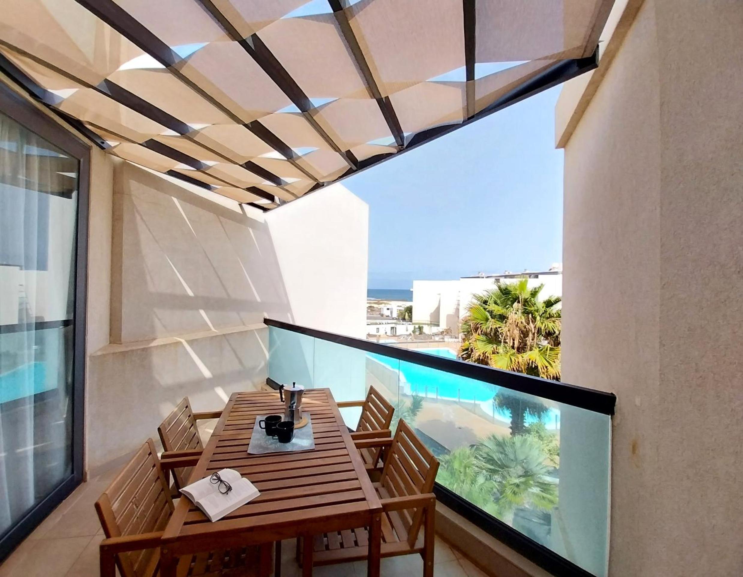Apartment with Sea View photo 2