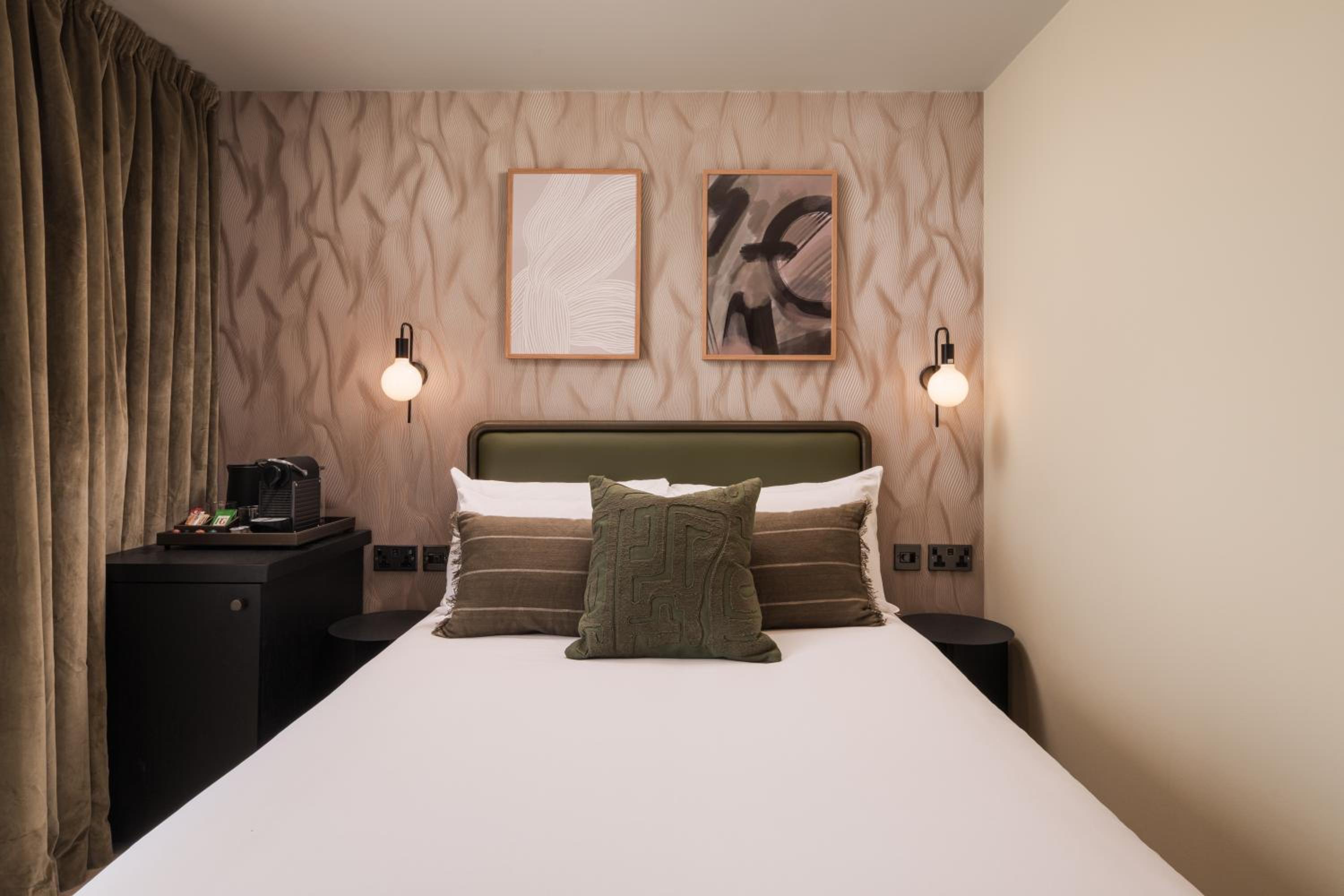 Superior Double Room *Newly Refurbished* photo 1