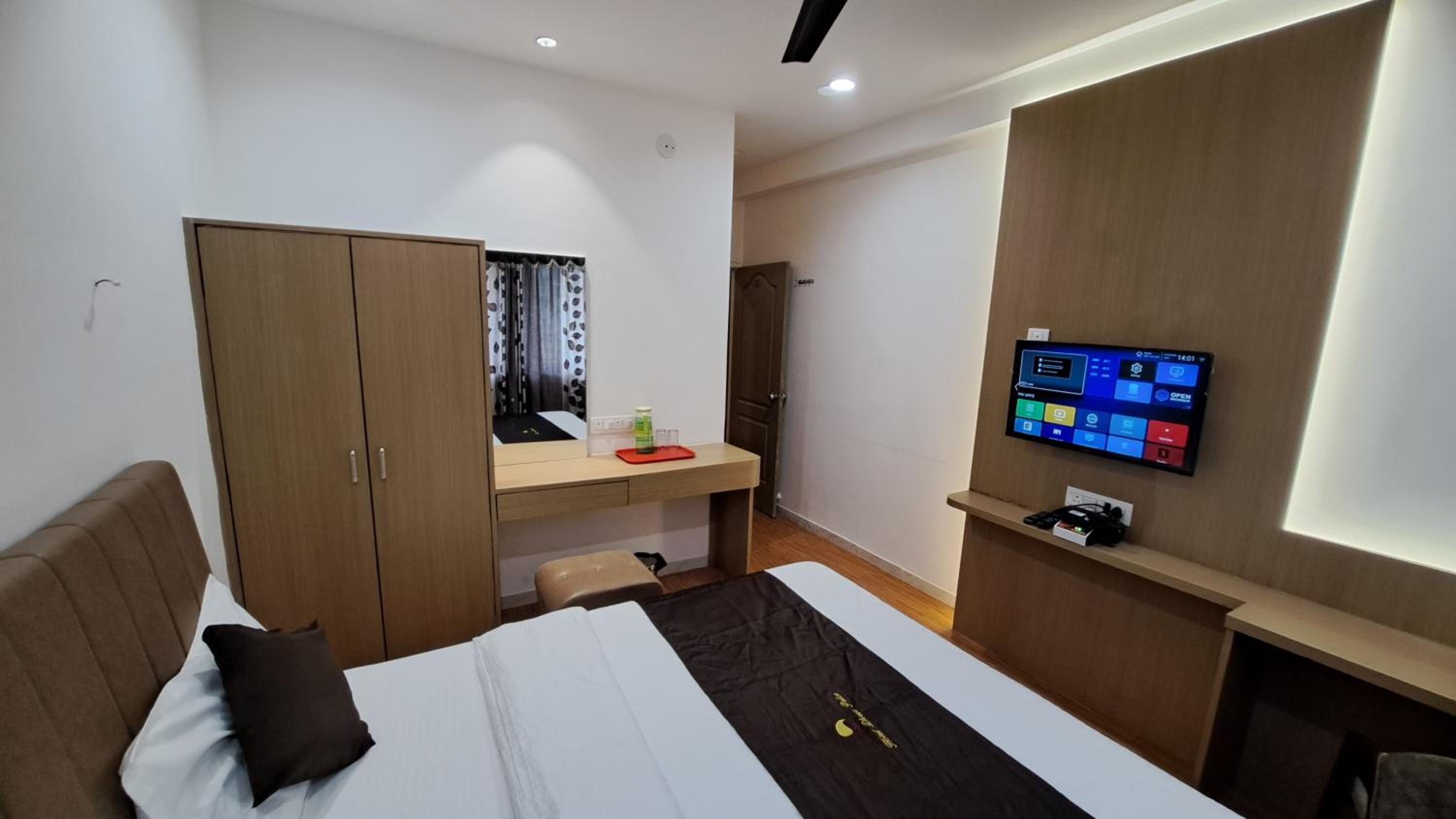 Deluxe Double Room photo 2