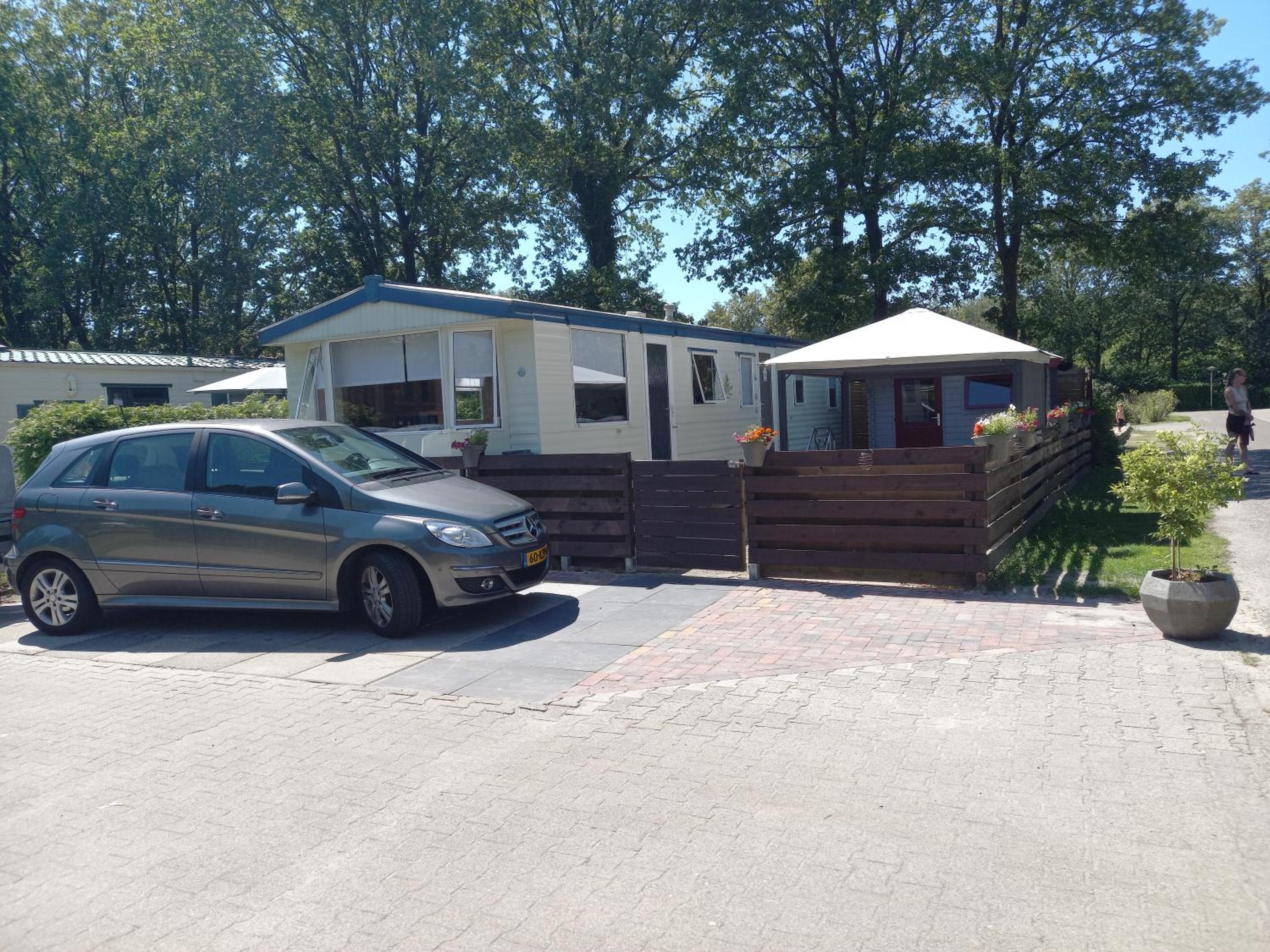 Mobile Home photo 3