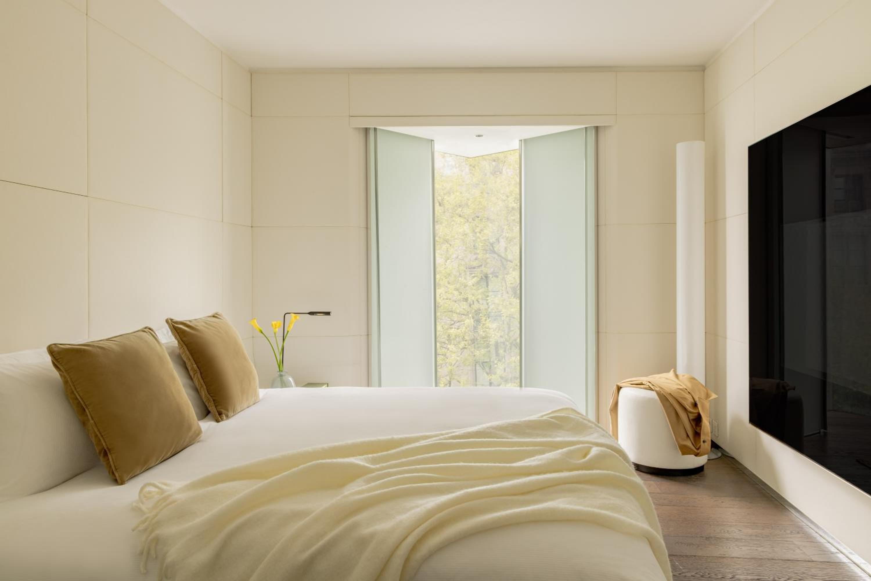 Extra Me Junior Suite (Non Smoking)
