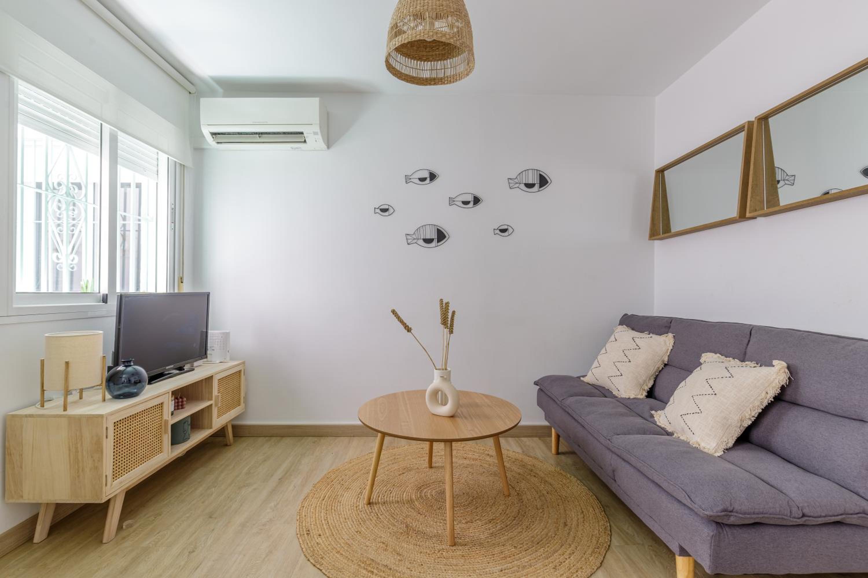Apartamento clásico de una habitación con cama king-size.