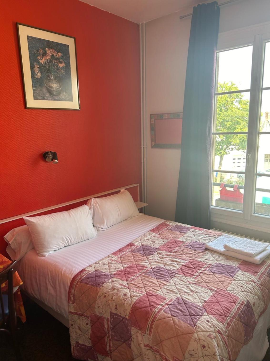 Double Room with Private Bathroom - Photo 3