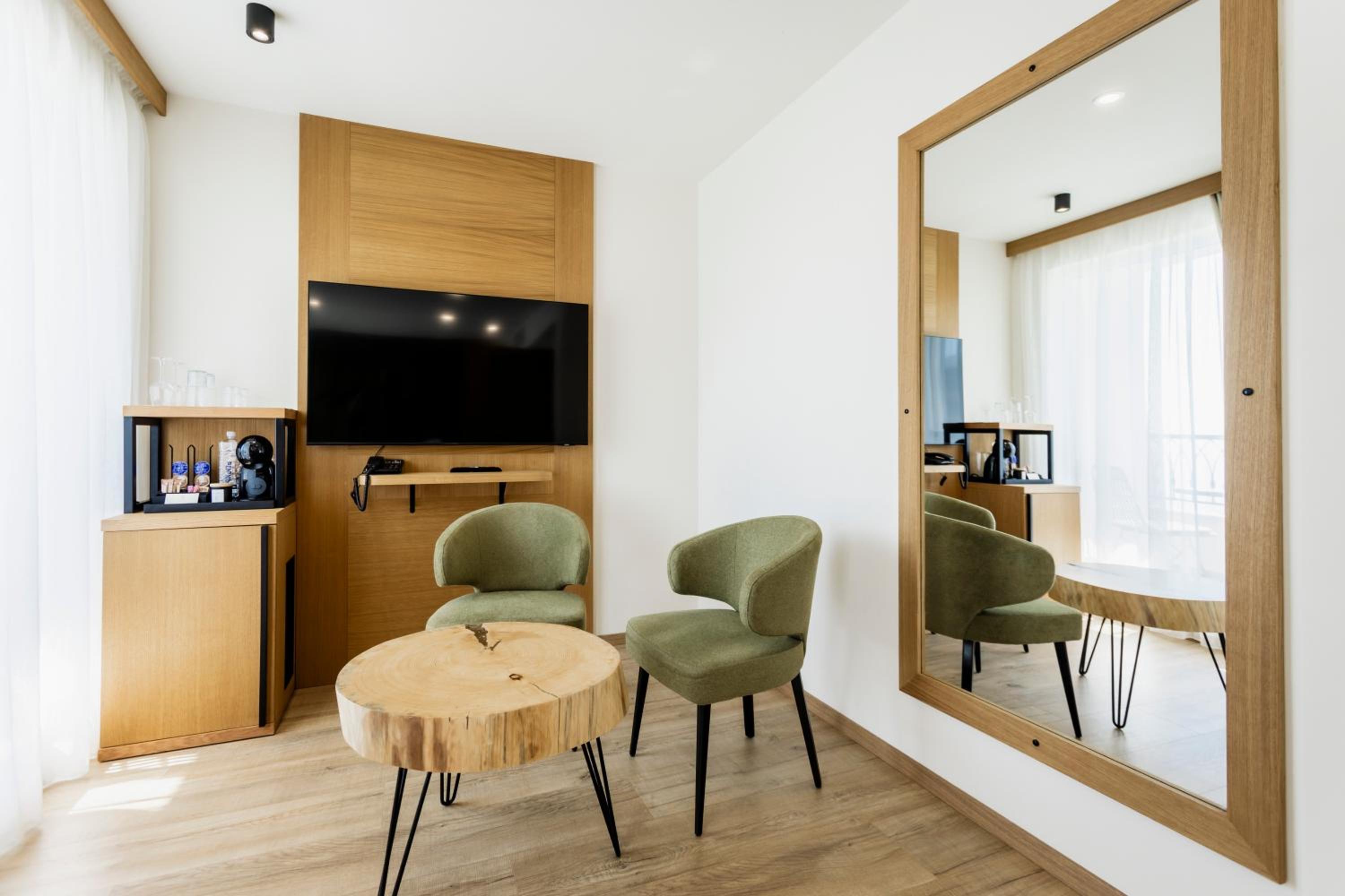 Double or Twin Room with Balcony photo 2