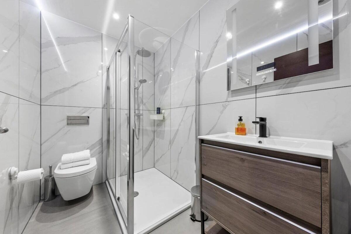 Studio Apartment photo 3