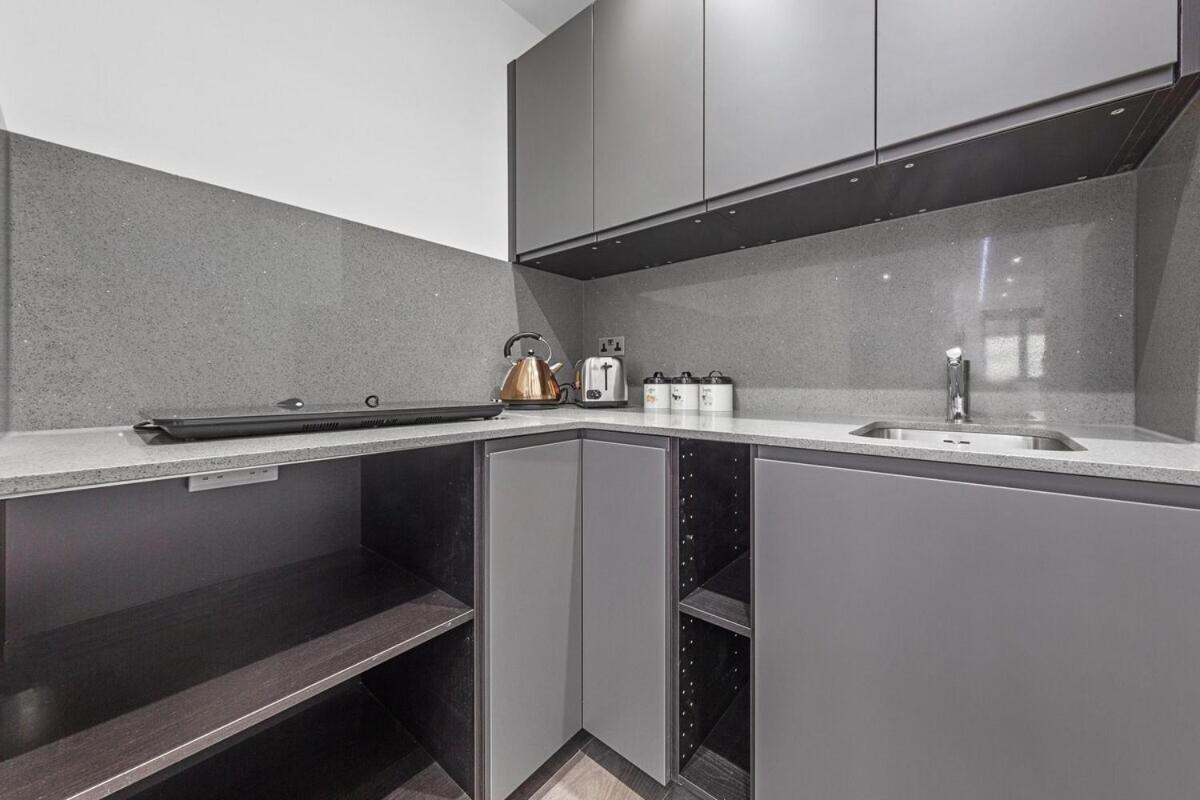 Studio Apartment photo 2