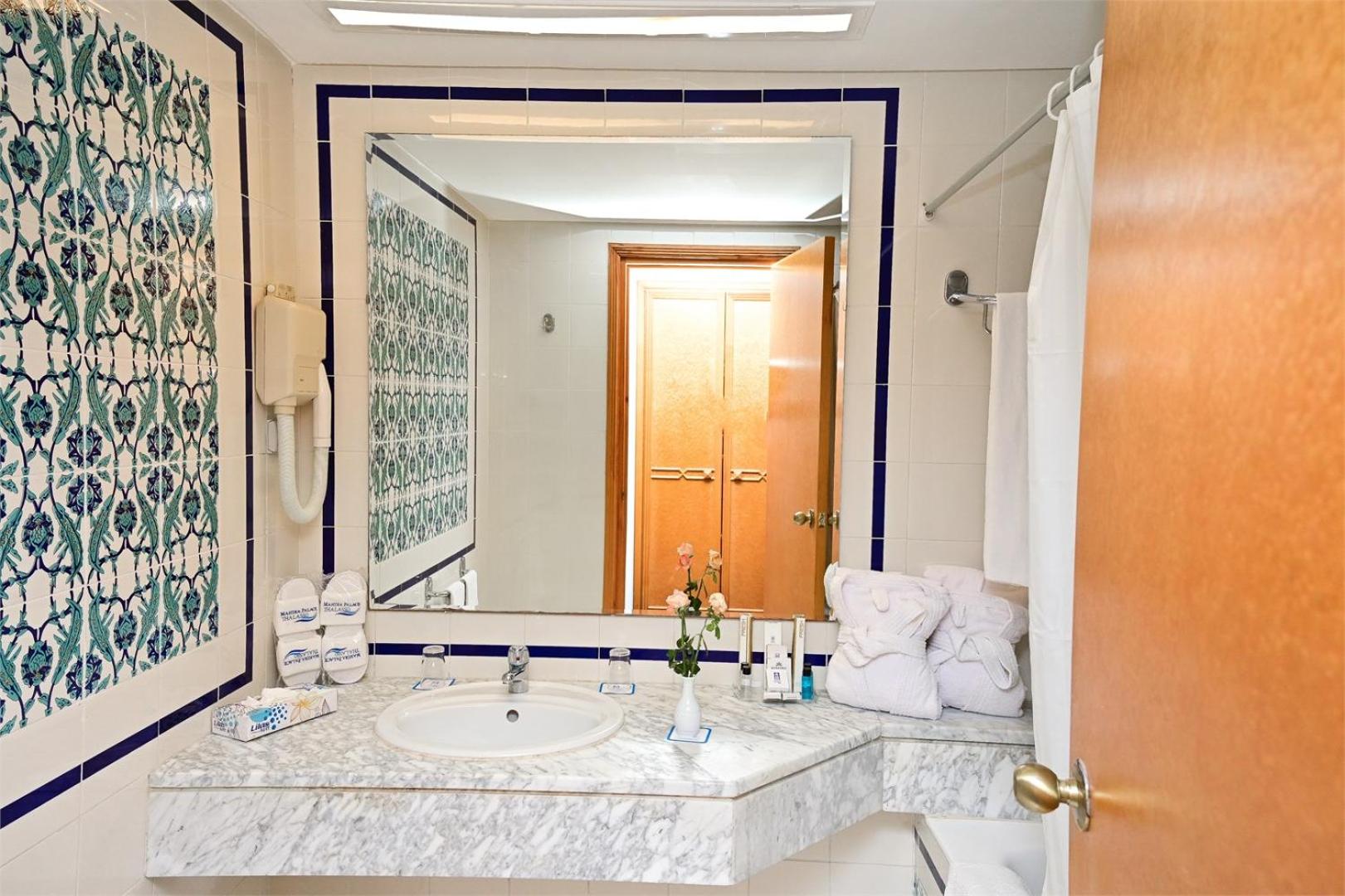 Double Room with Sea View photo 3