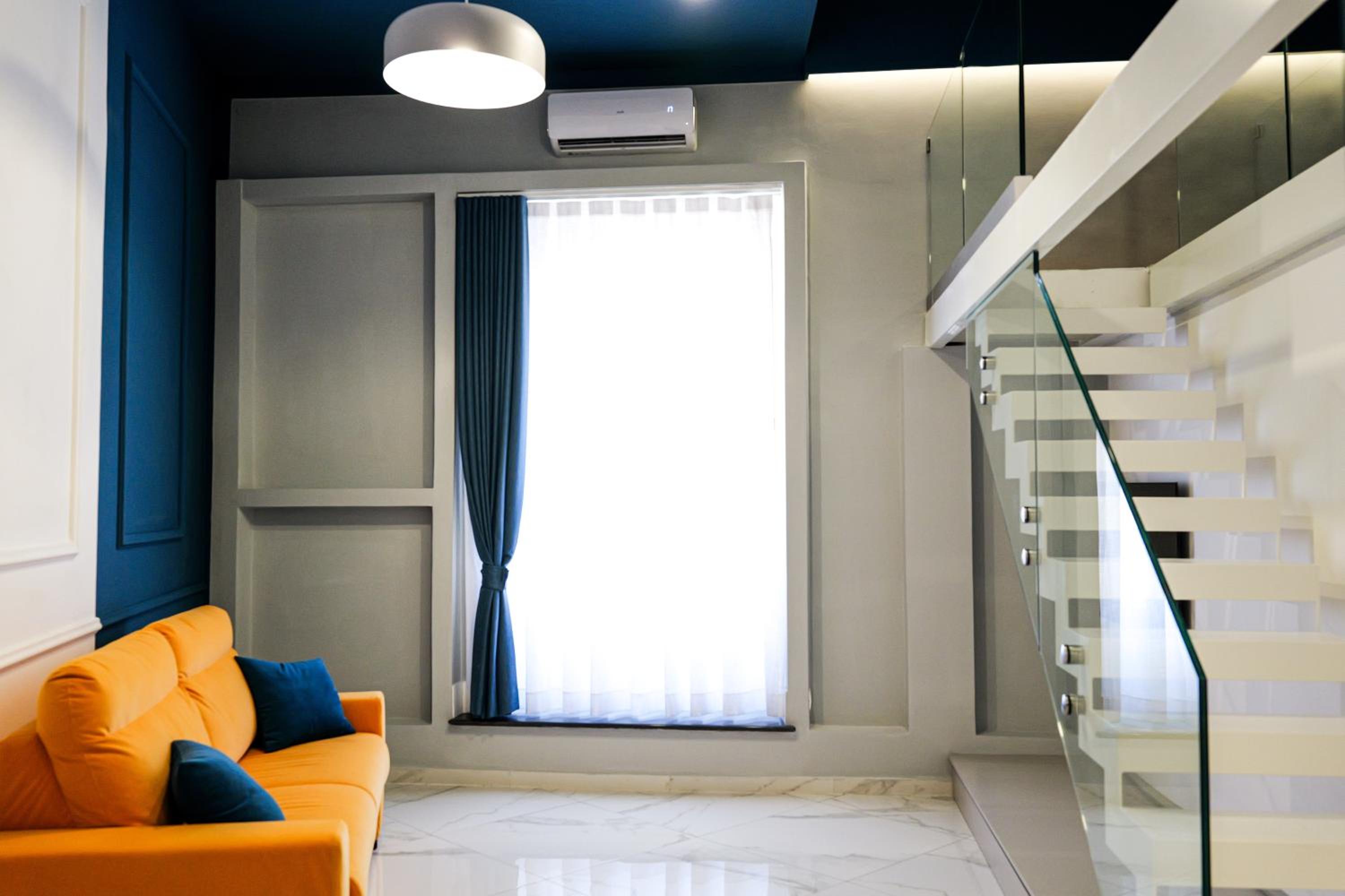 One-Bedroom Apartment with View