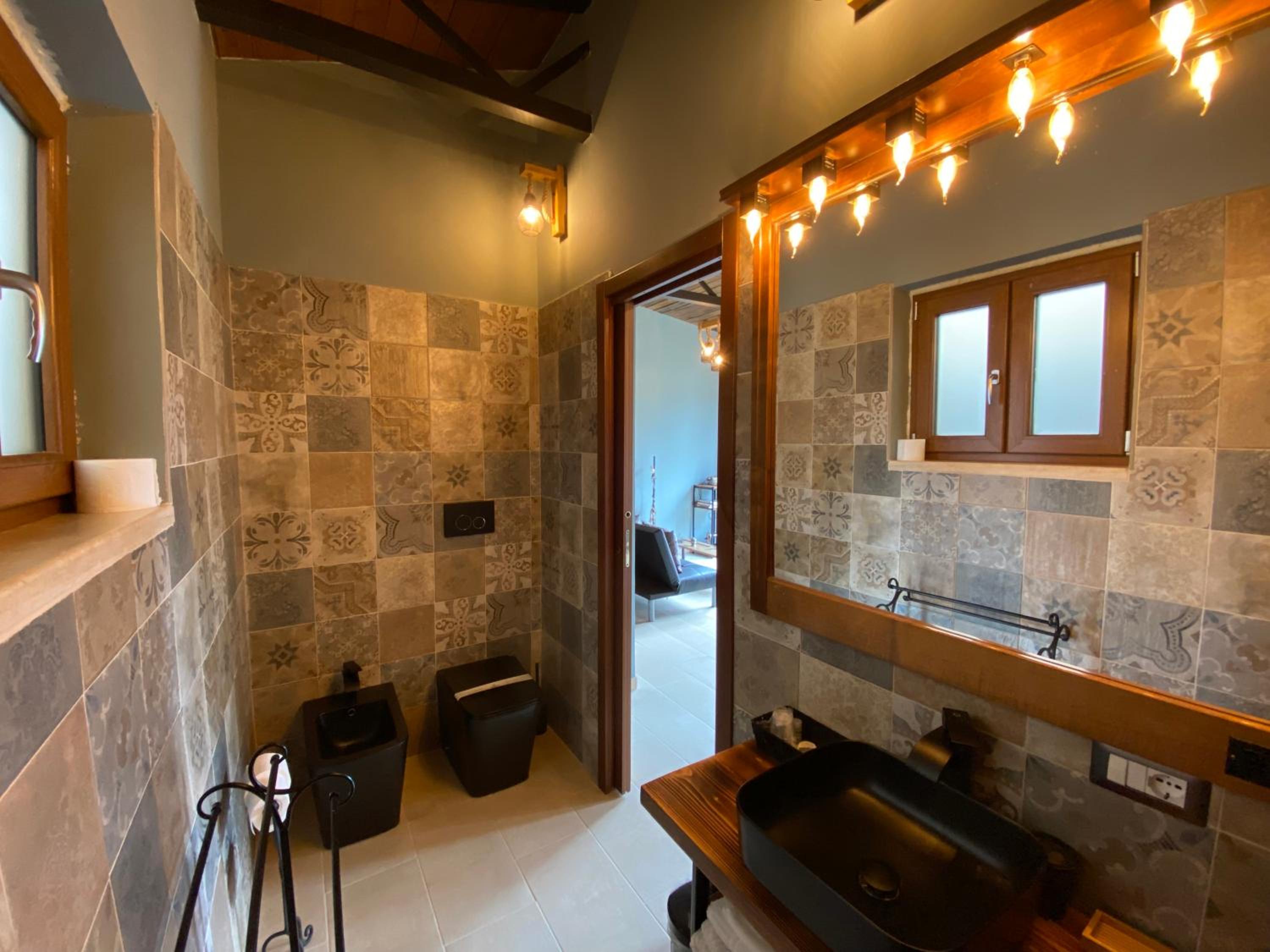 Suite with Lake View - Photo 10