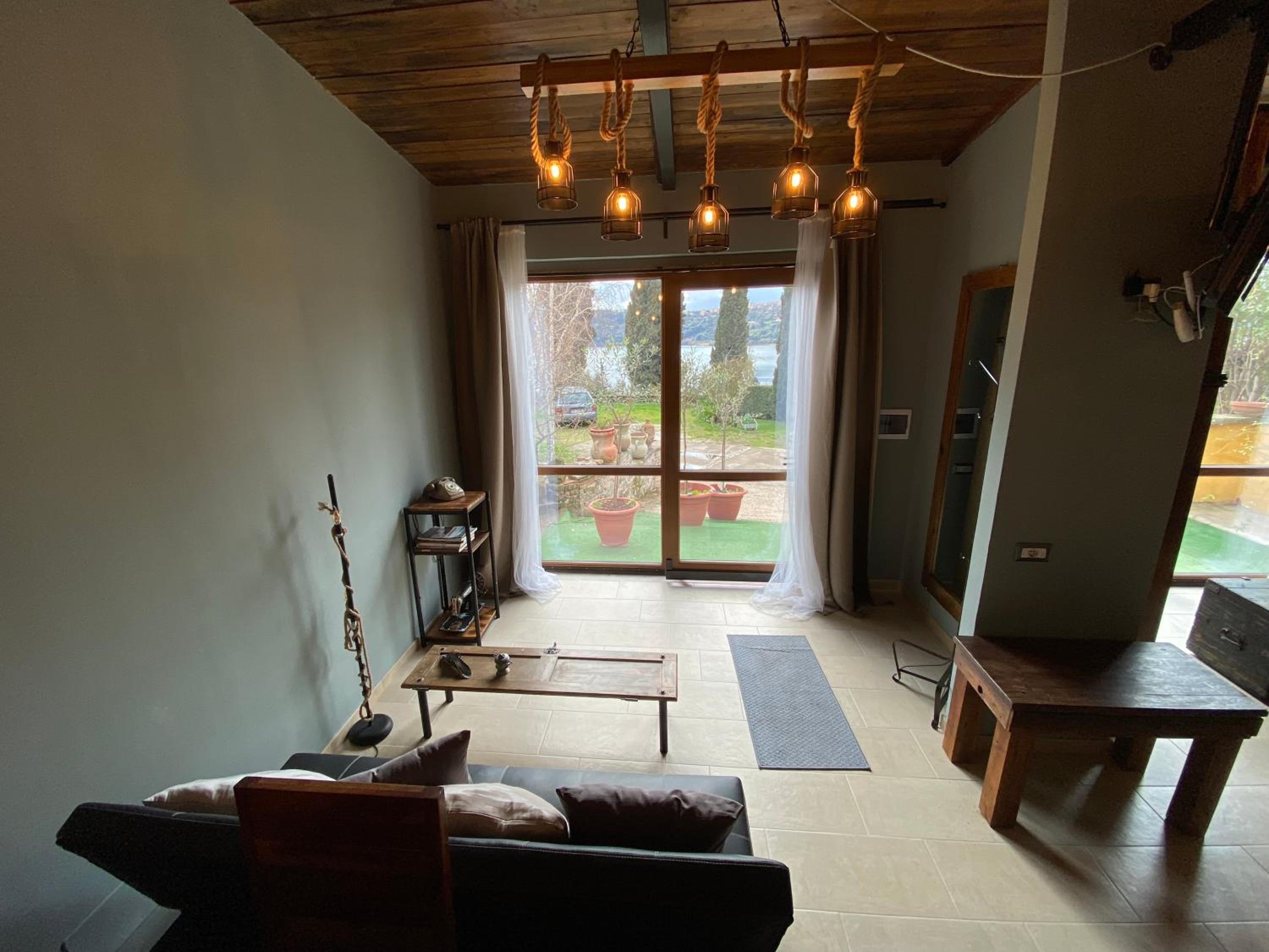 Suite with Lake View - Photo 1
