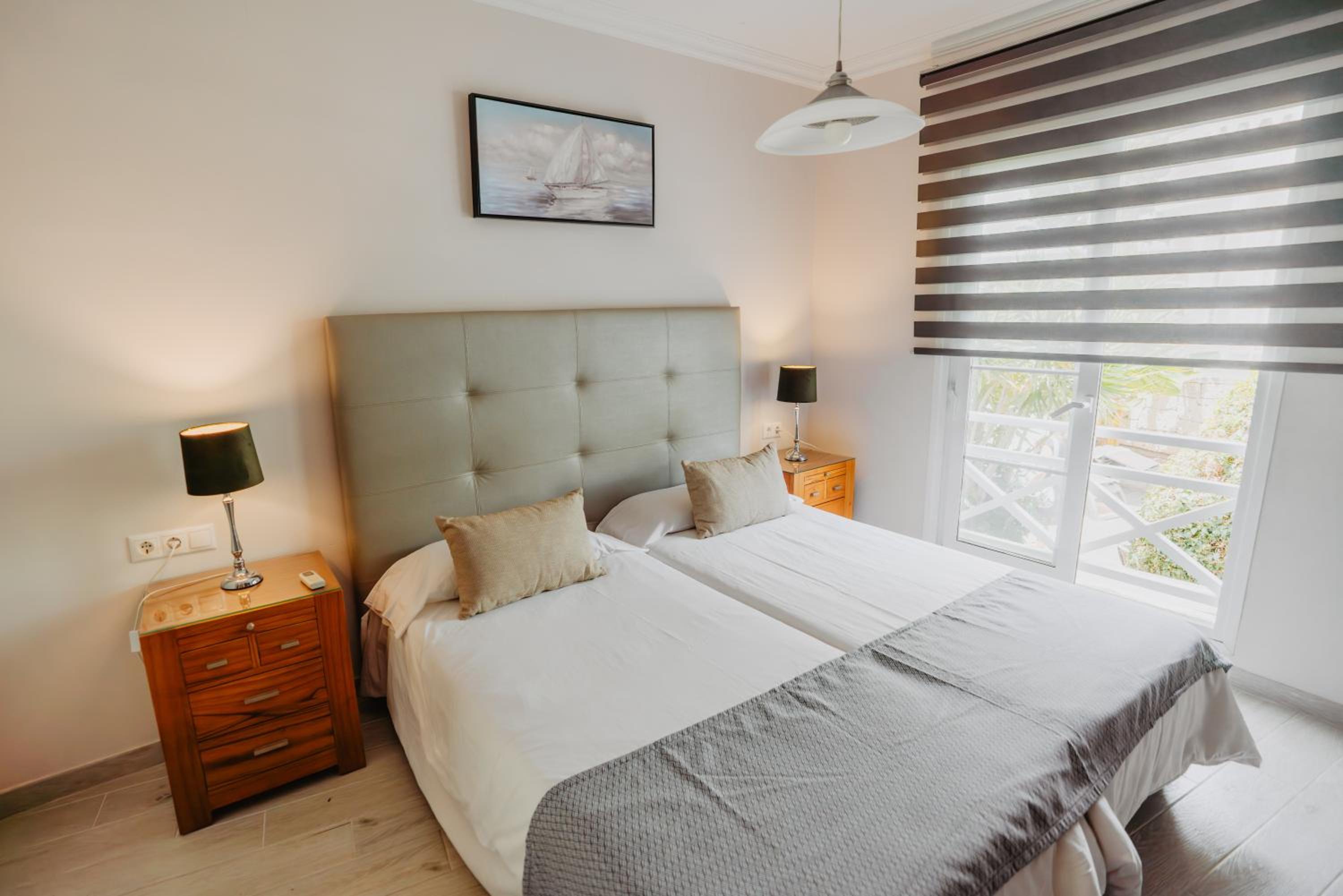 Apartamento de una habitación con vista a la piscina