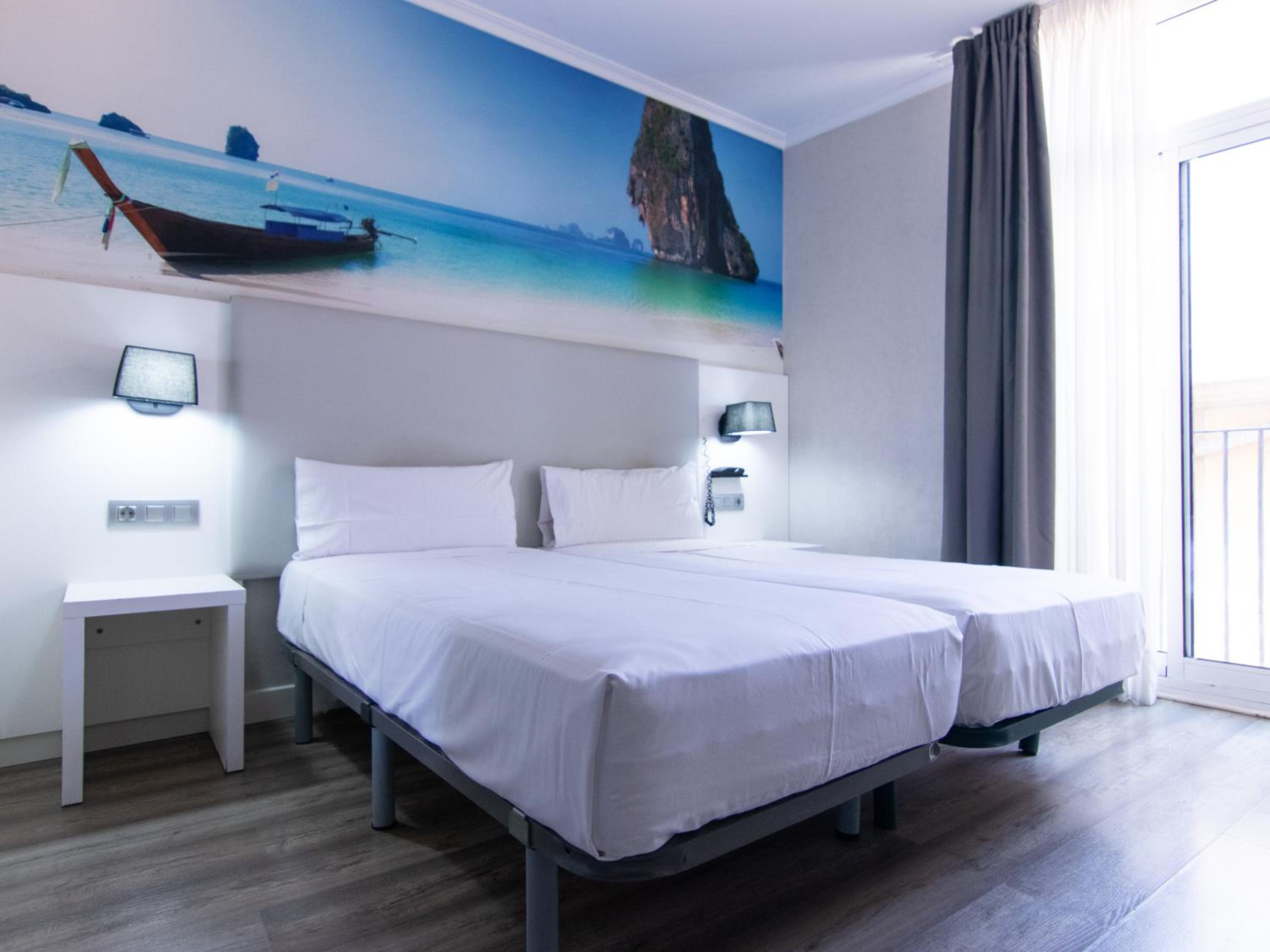 Standard Twin Room photo 2