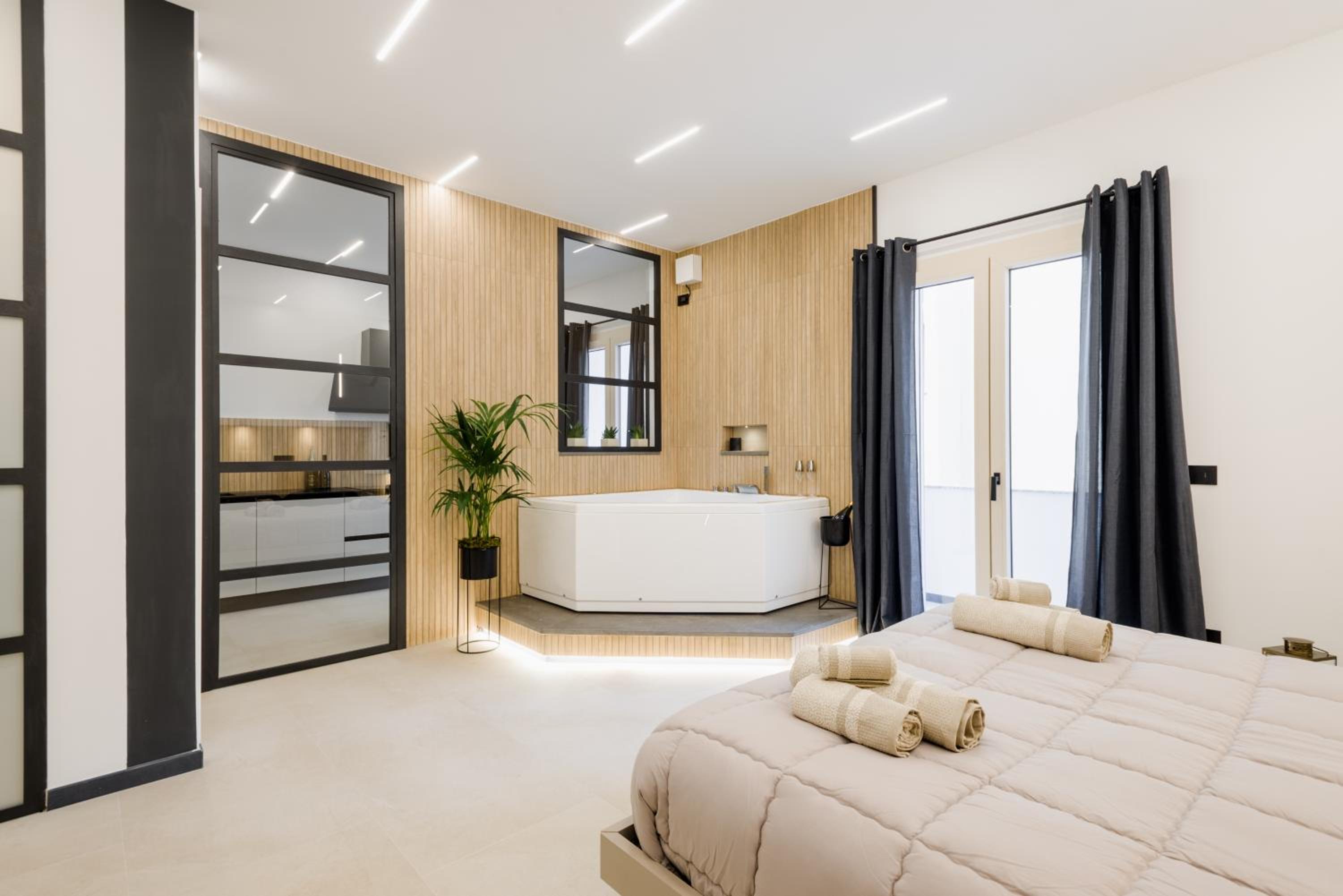 King Suite with Spa Bath