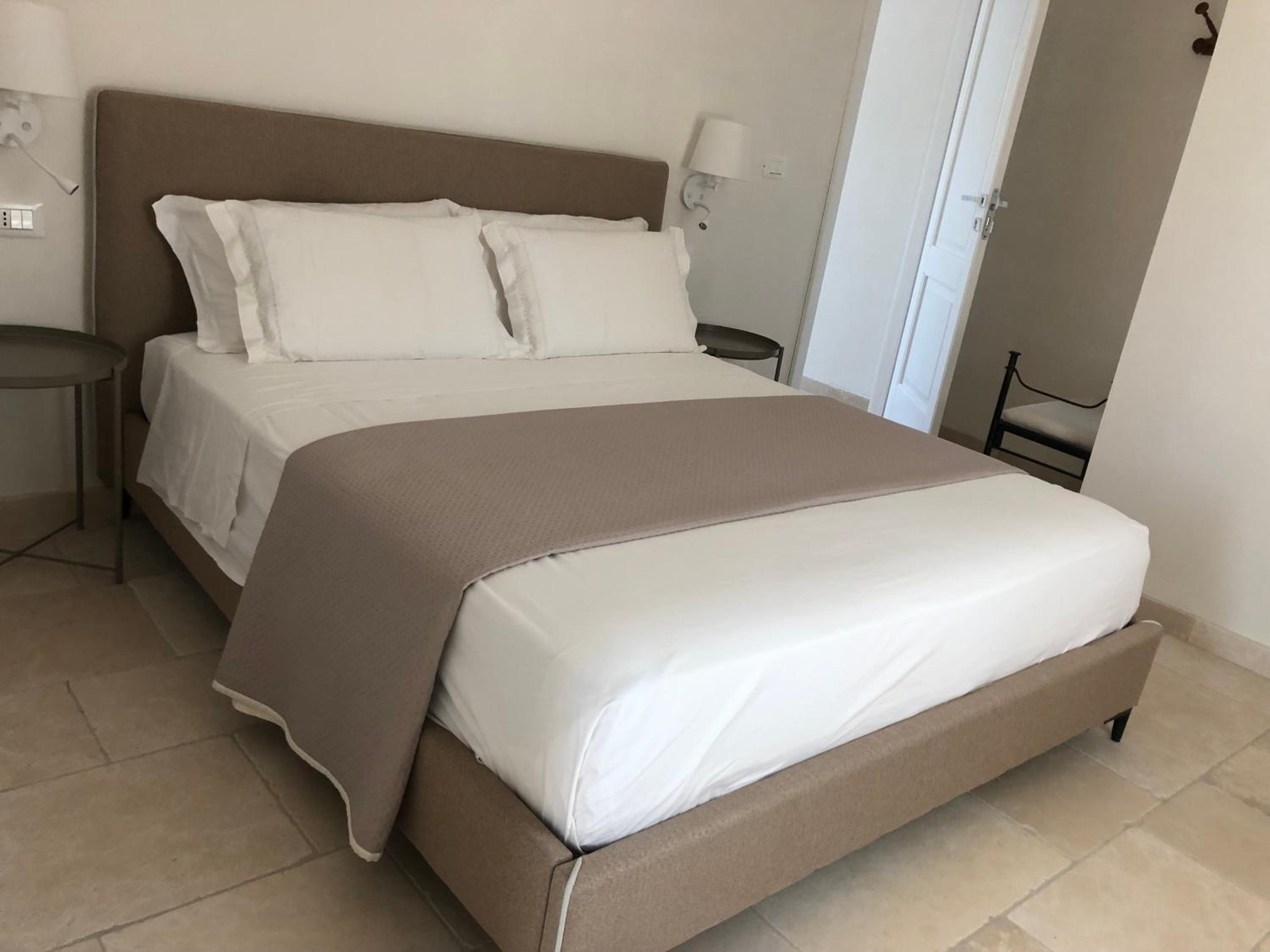 Double Room with Patio photo 1