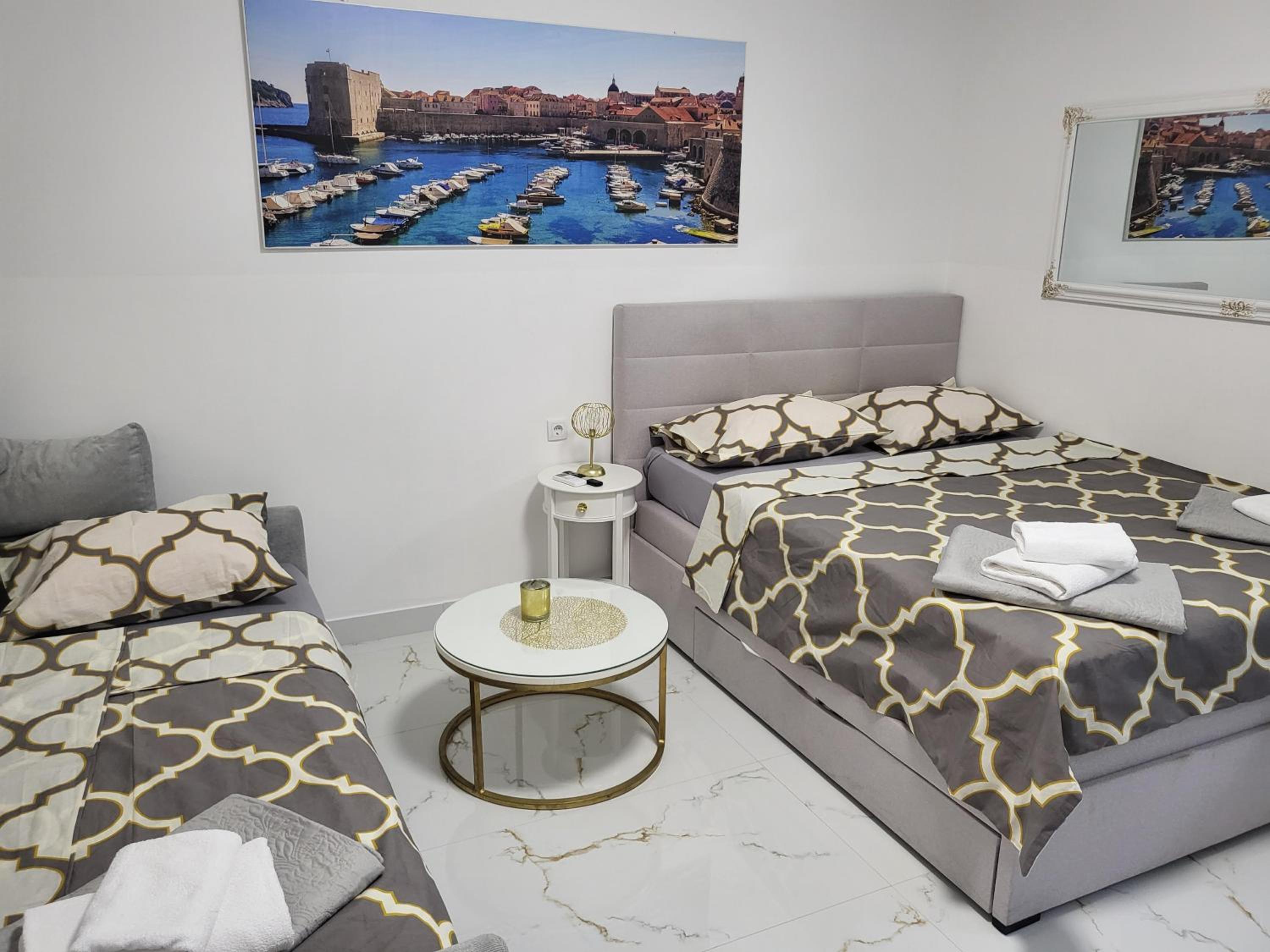 Studio Apartment
