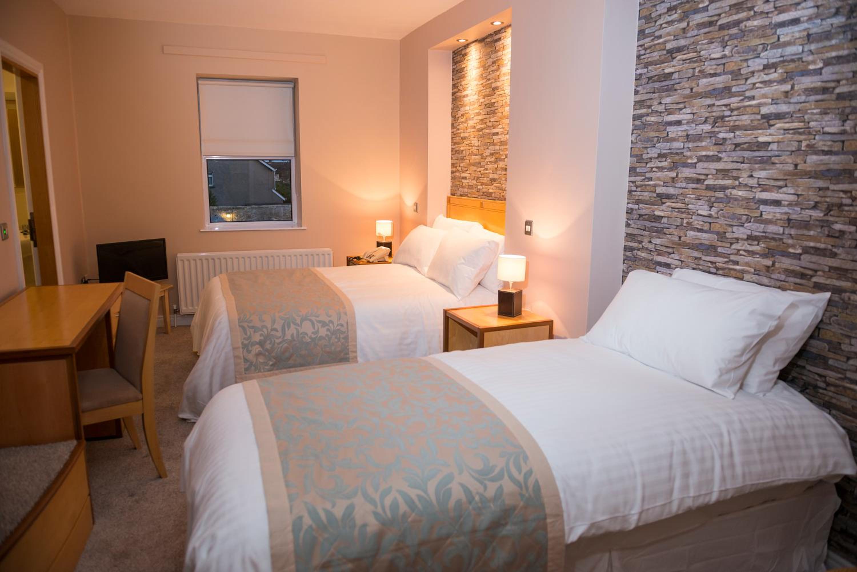 Standard Triple Room photo 2