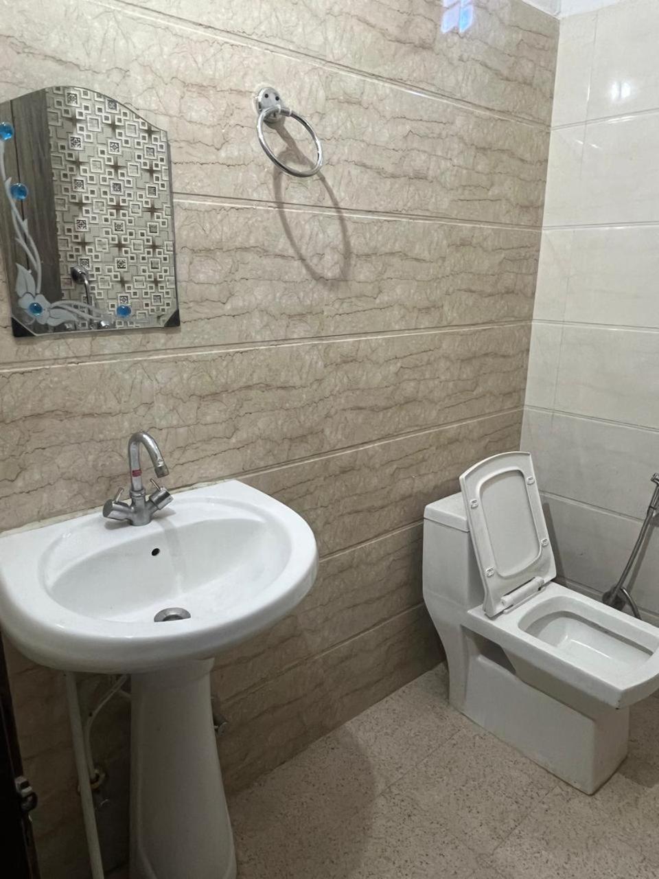 Double Room With Private Bathroom photo 3