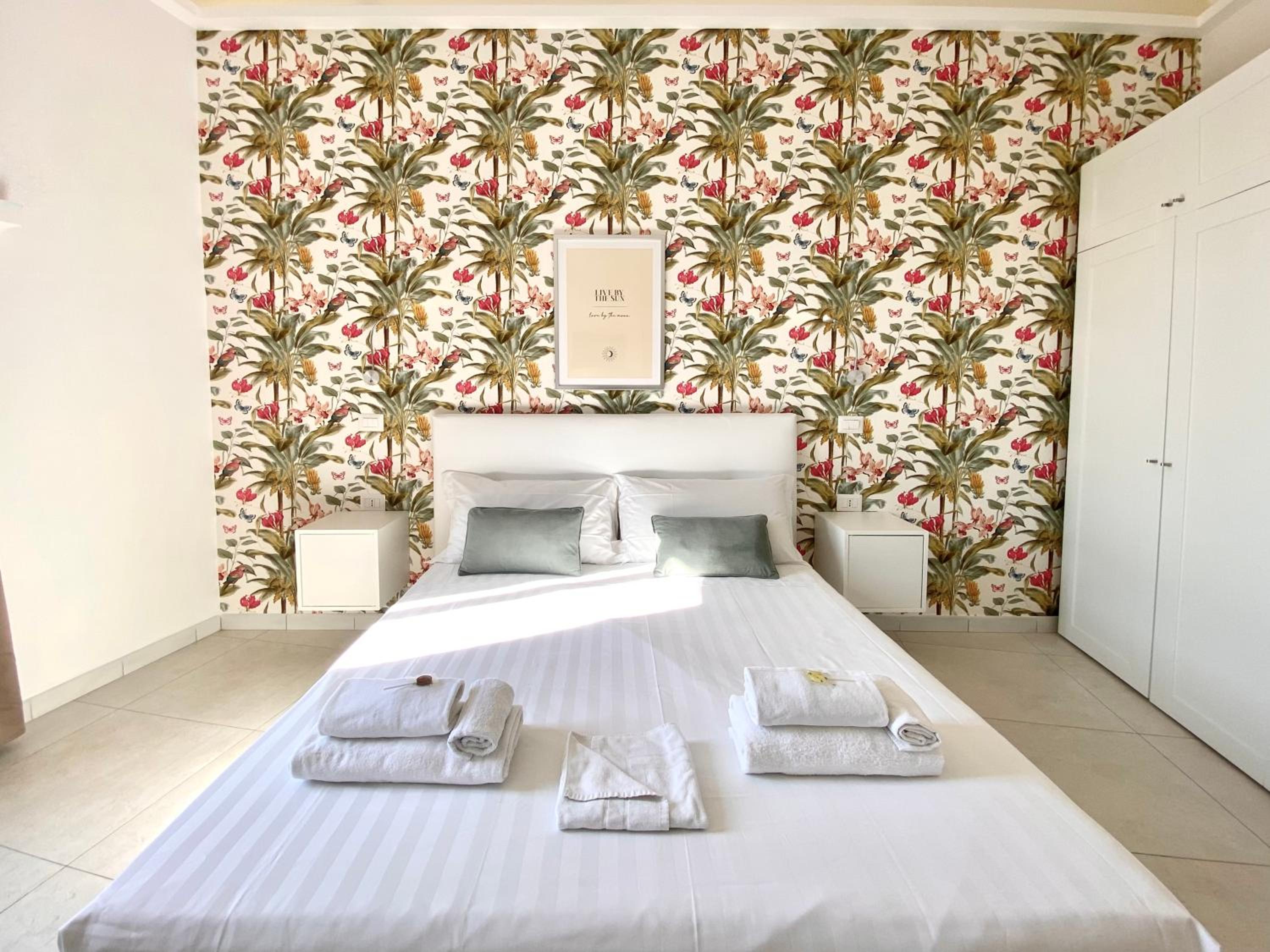 Deluxe King Room photo 2