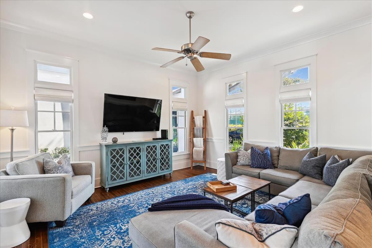 Three-Bedroom House photo 1