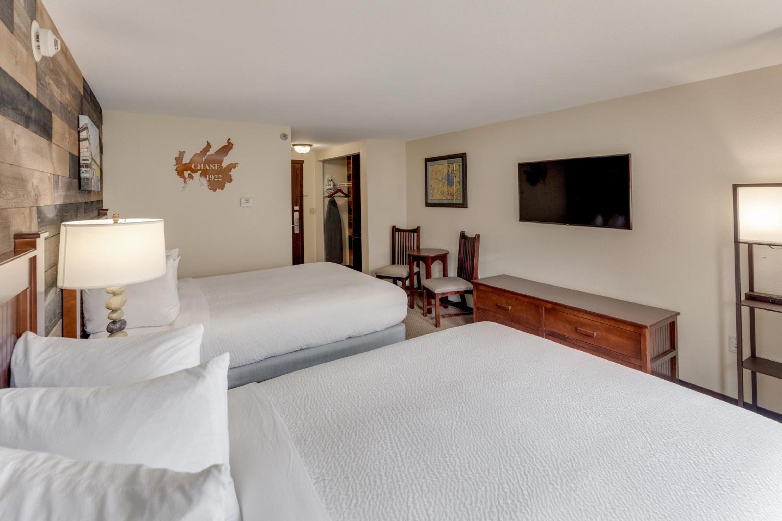 Two Queen Classic Room - Photo 2