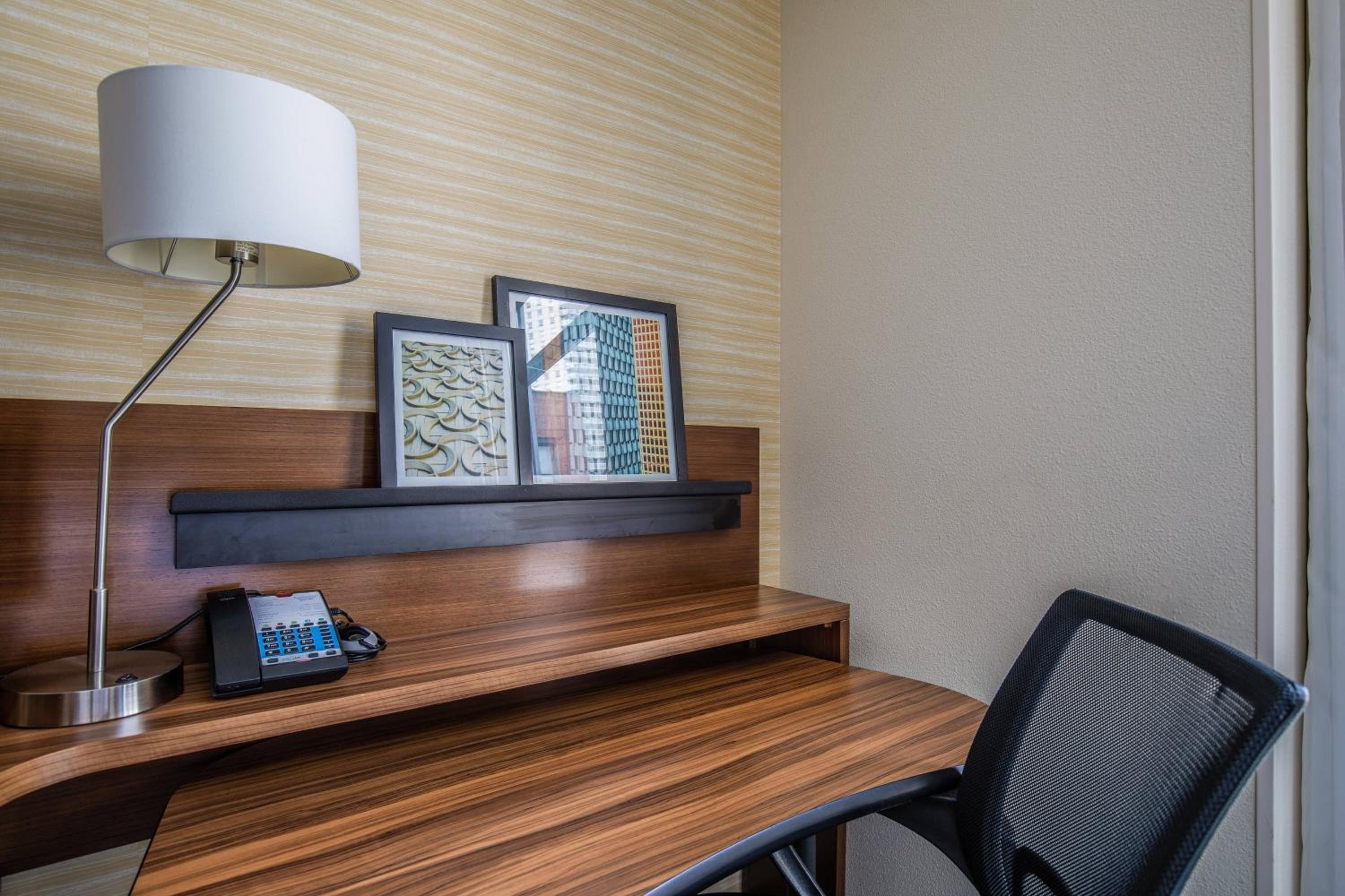 King Room with Adapted Tub - Mobility and Hearing Accessible