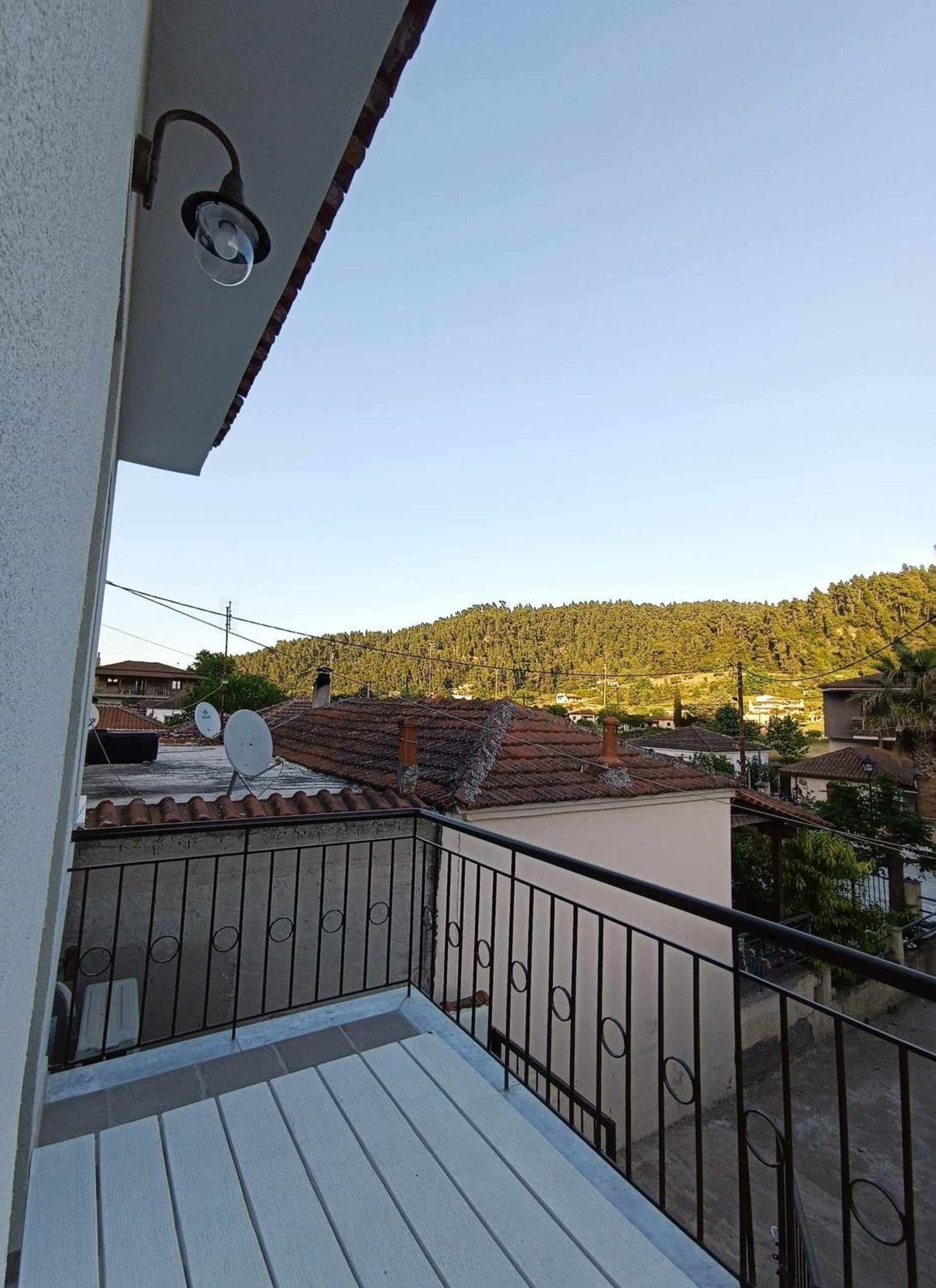 Apartment with Mountain View photo 3