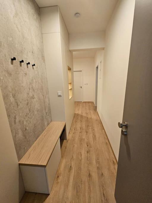 One-Bedroom Apartment photo 3