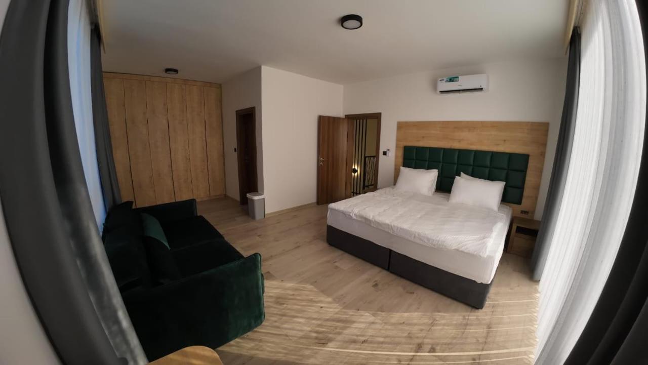 Villa photo 3