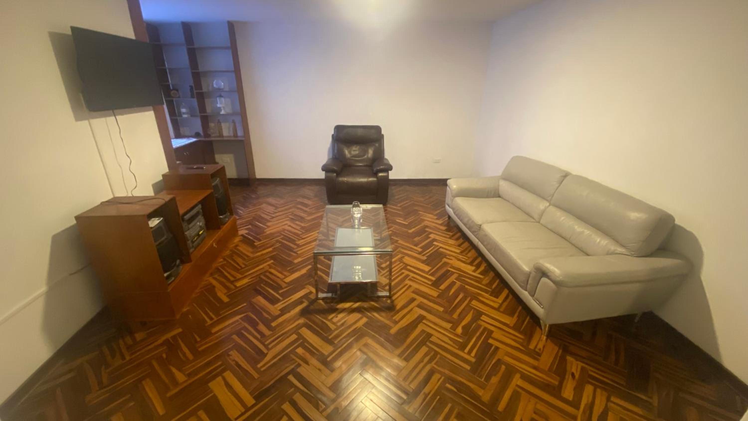 Three-Bedroom Apartment photo 2