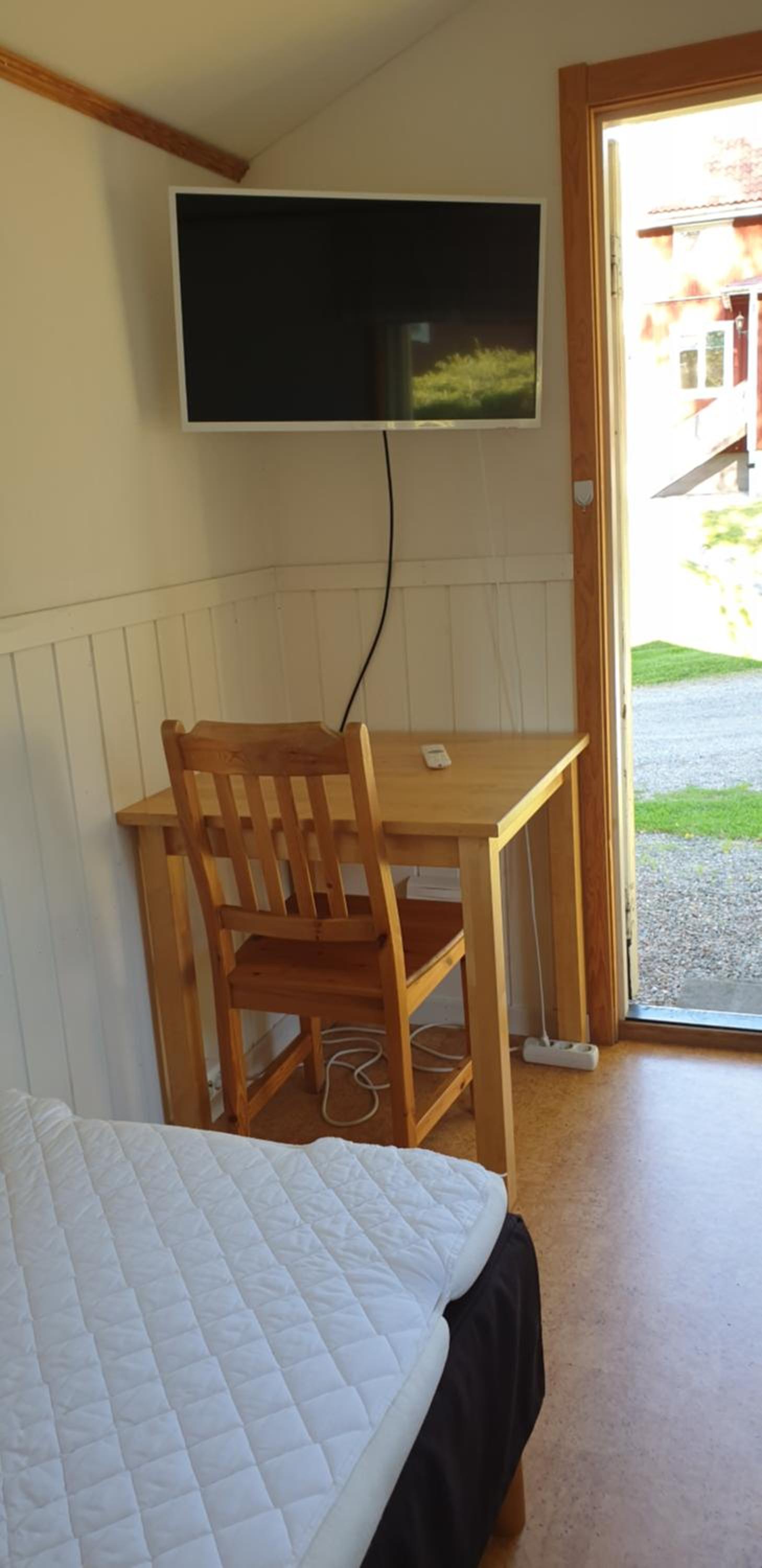 One-Bedroom House - Photo 4