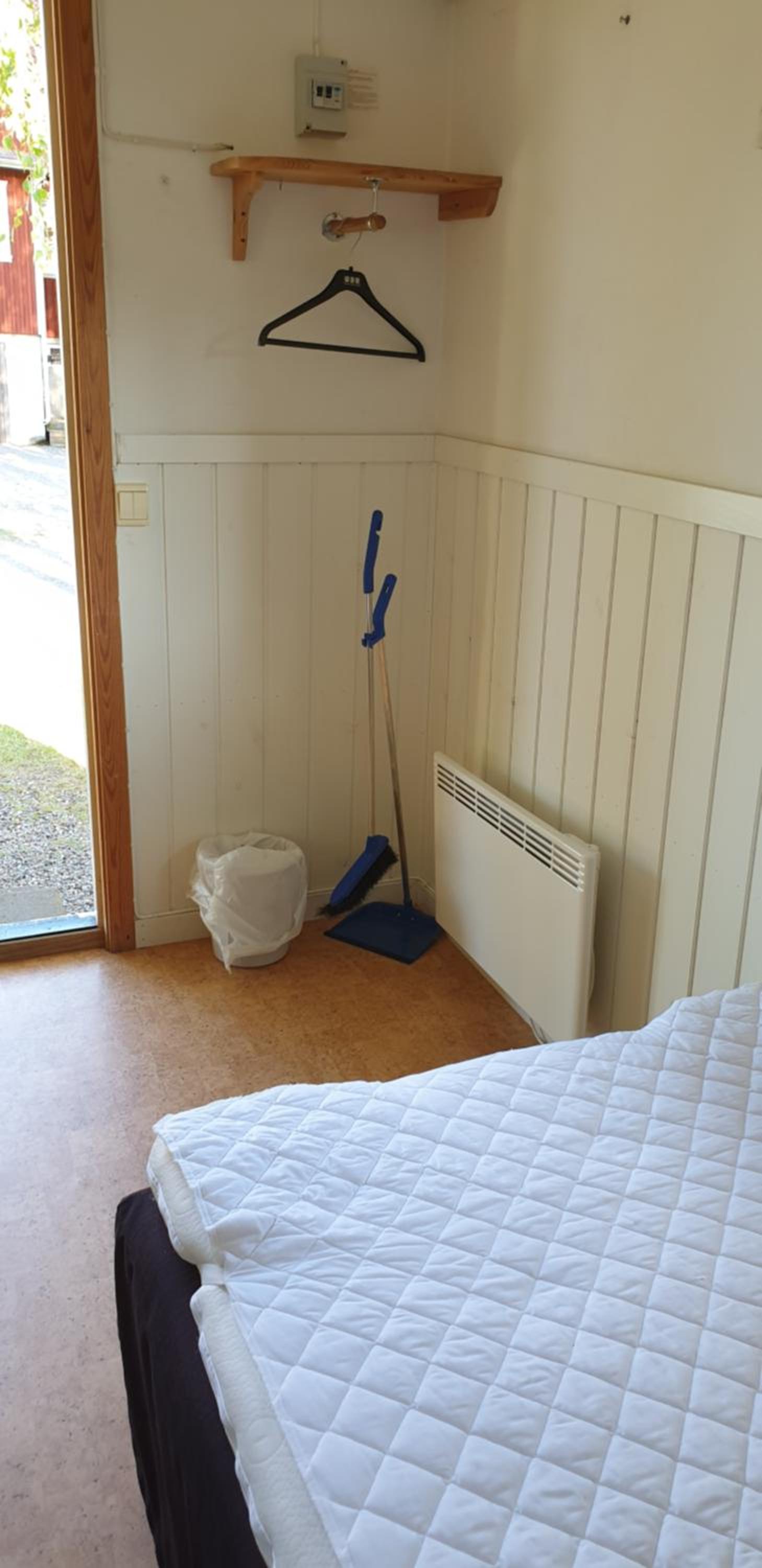 One-Bedroom House - Photo 5