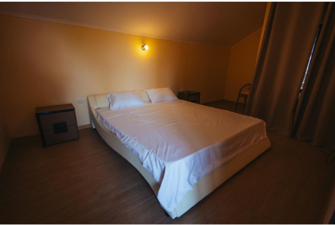 Deluxe Room (2 Adults + 1 Child) photo 1