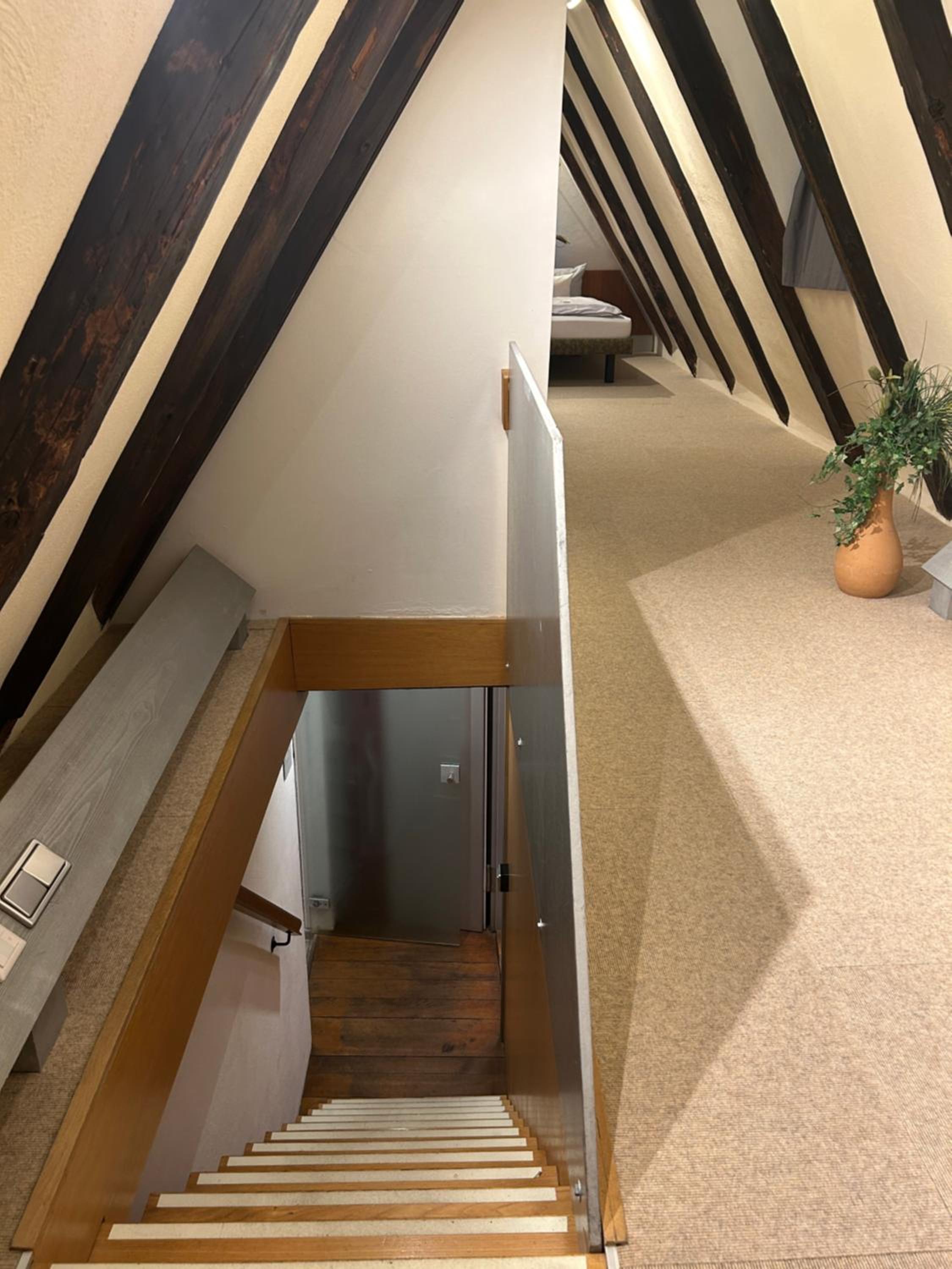 Standard Double Room - Photo 8