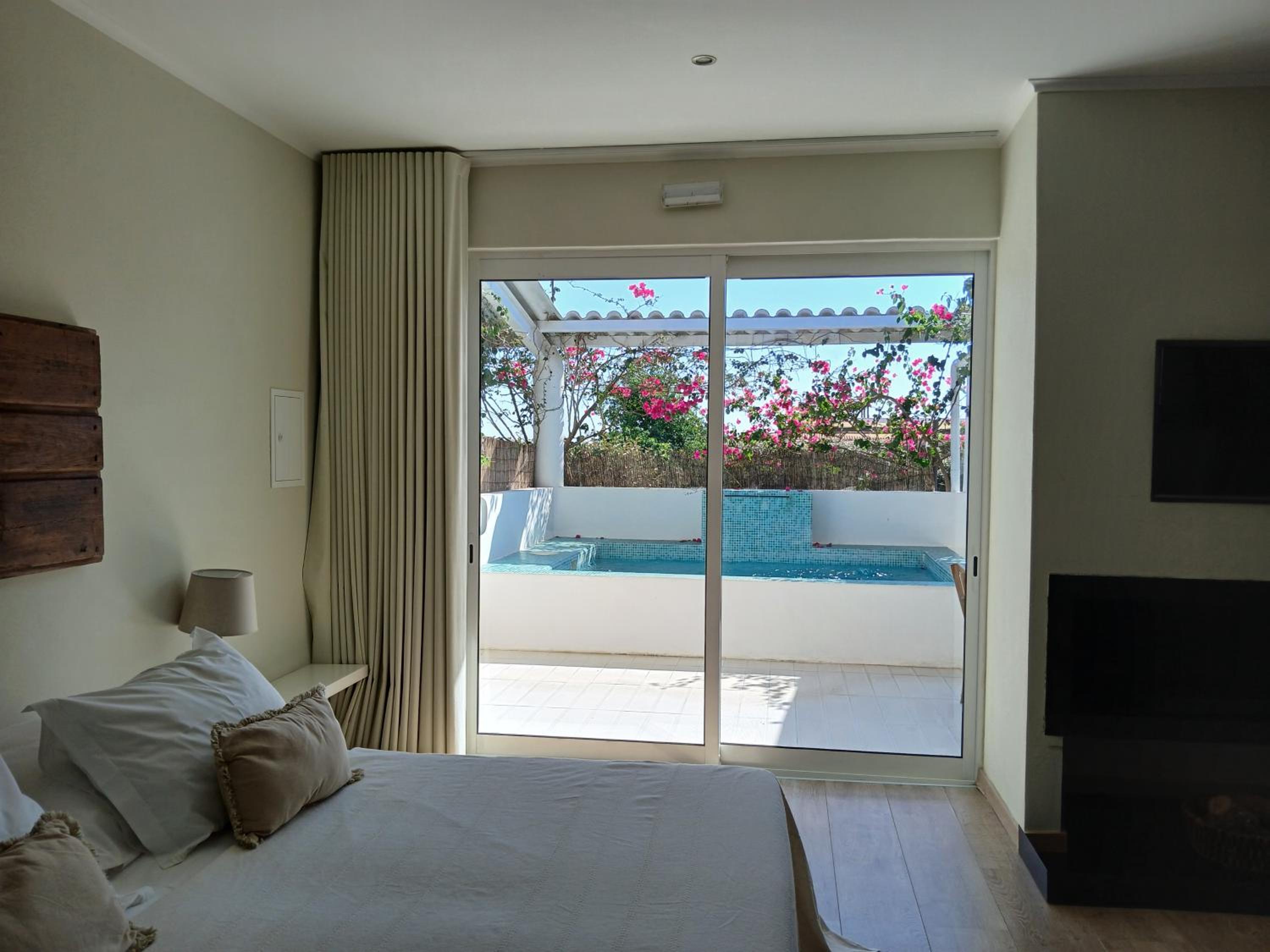 Junior Suite with Private Pool photo 2