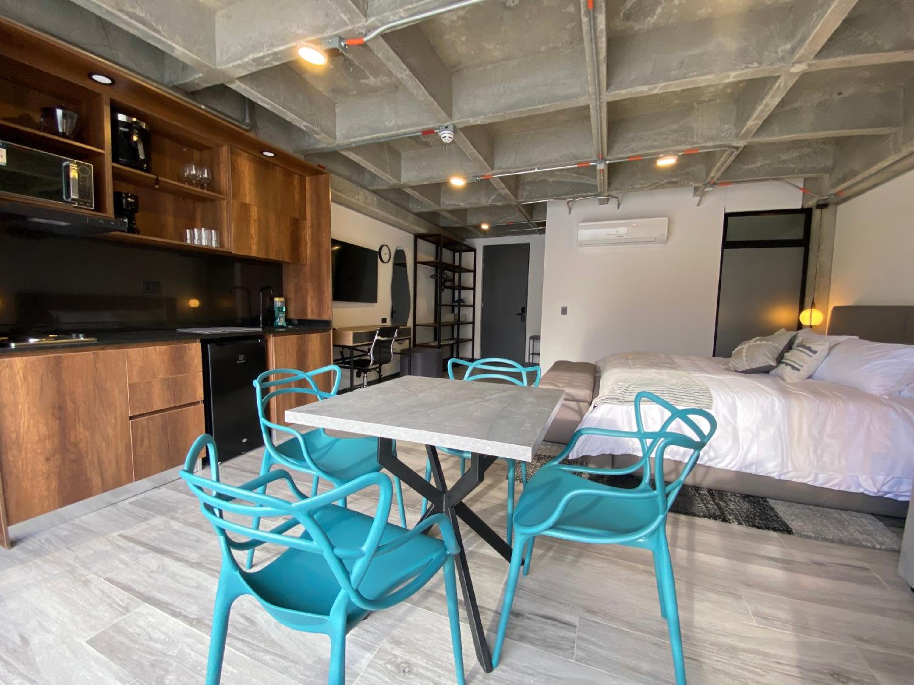 Deluxe Apartment
