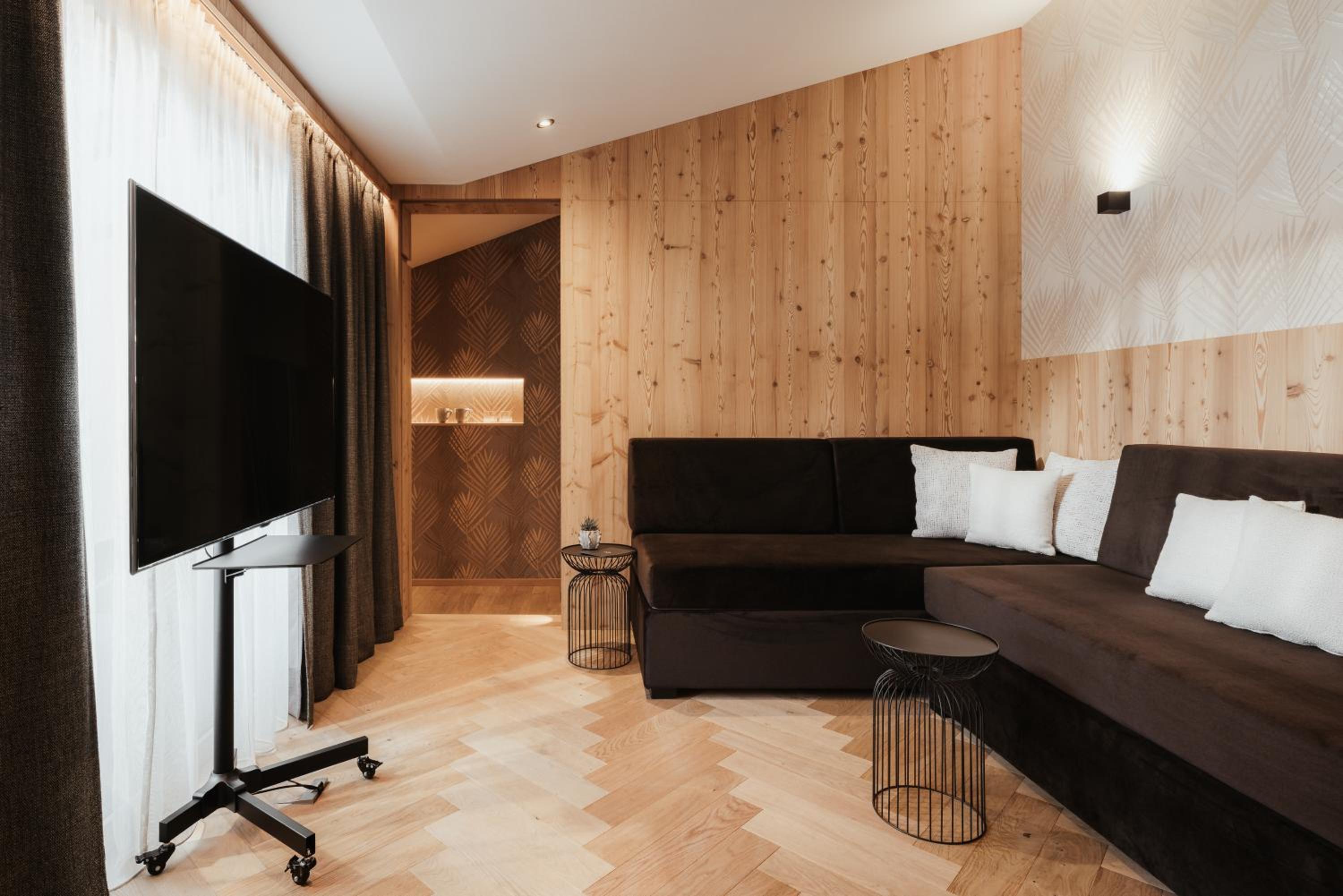 Deluxe Junior Suite - Photo 3