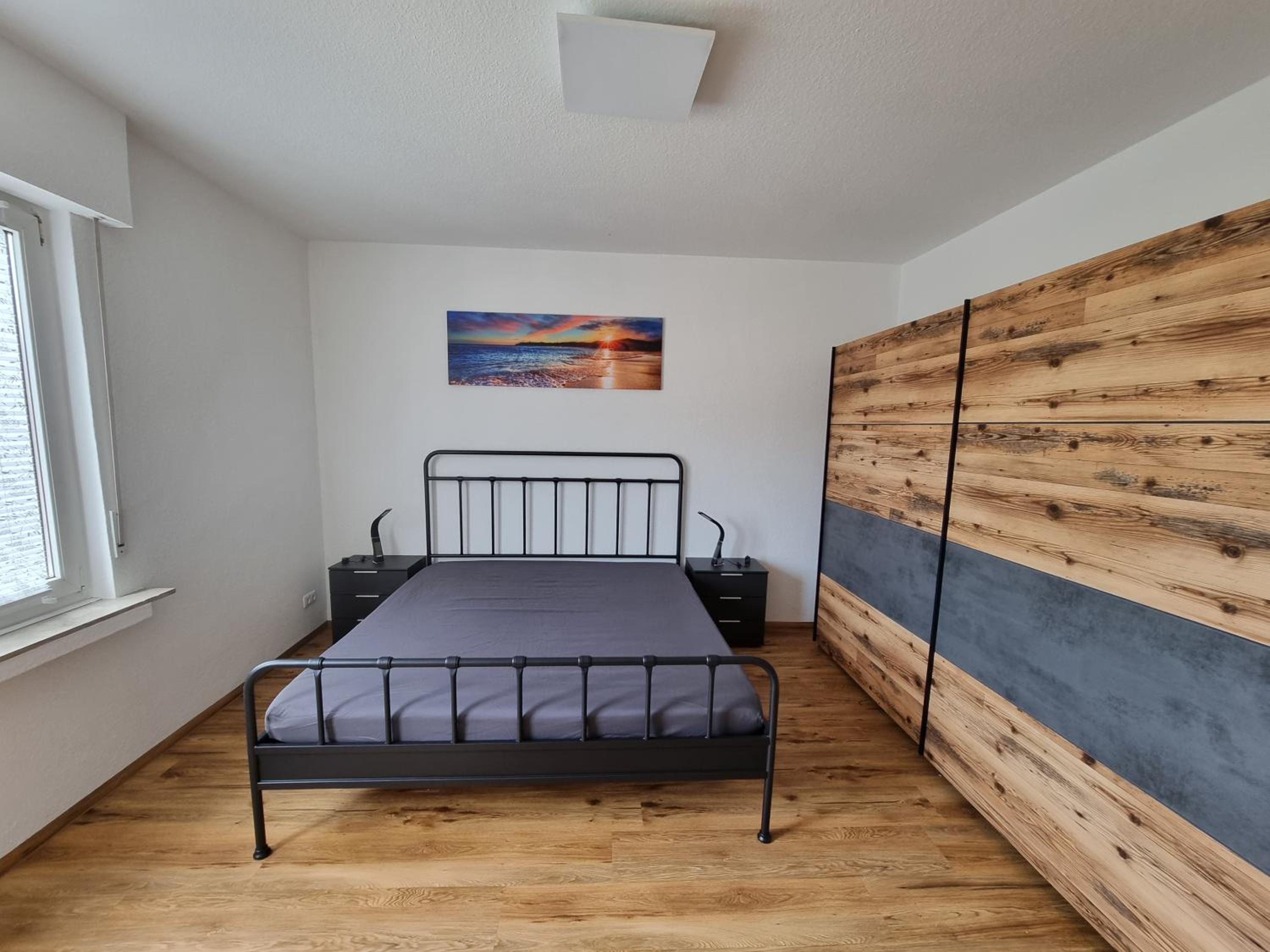 Four-Bedroom Apartment with Balcony  photo 3