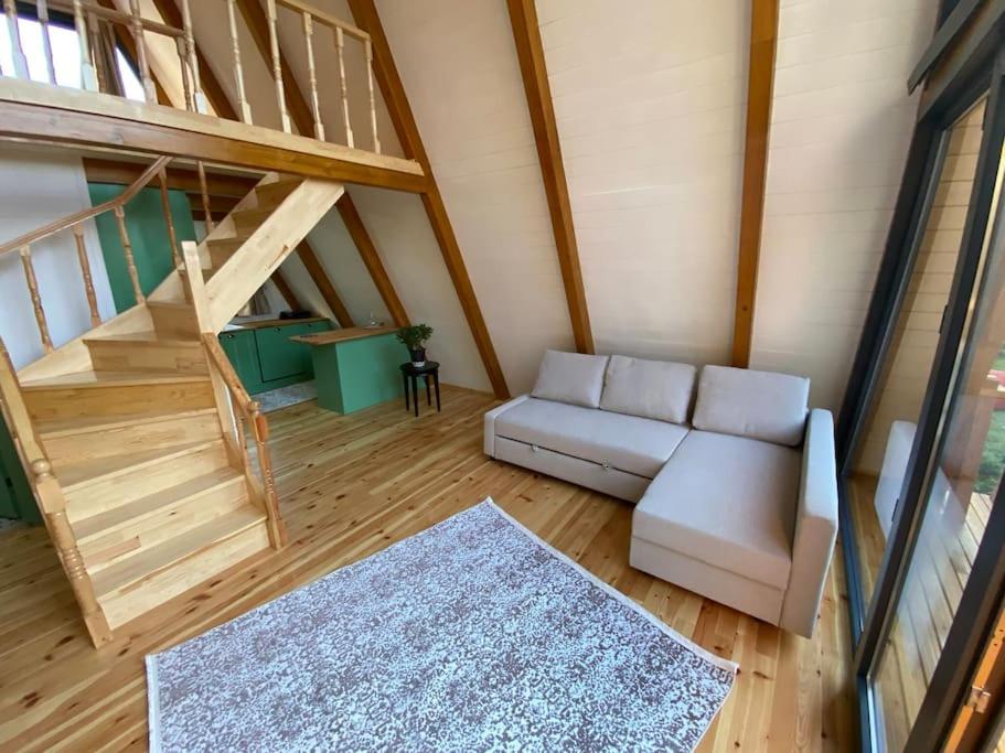 One-Bedroom House photo 2