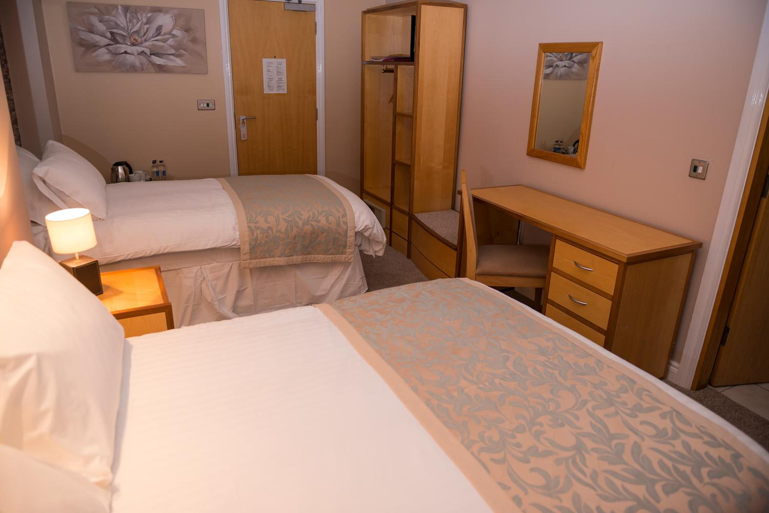 Standard Triple Room photo 3