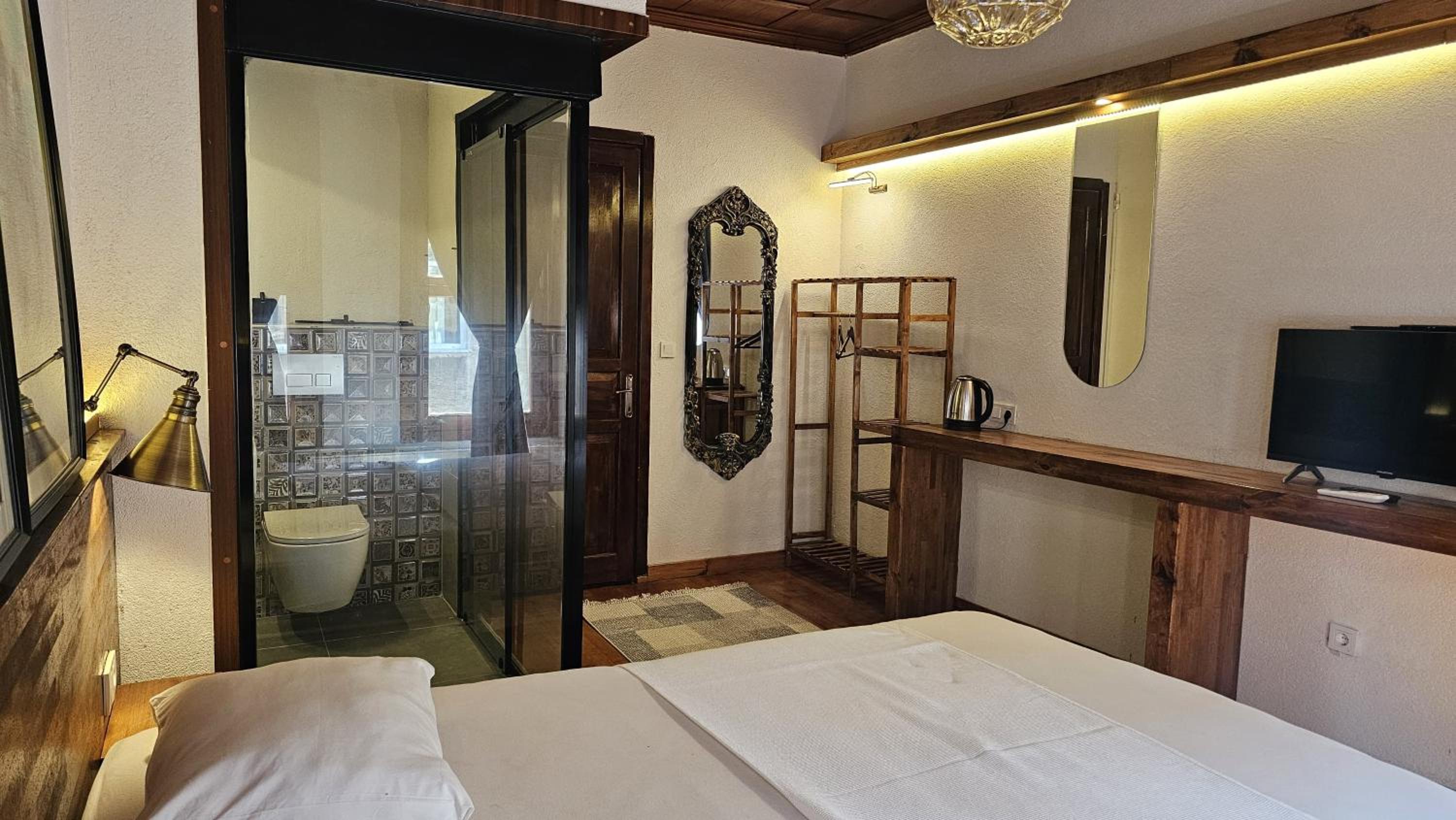 Deluxe Double Room photo 3