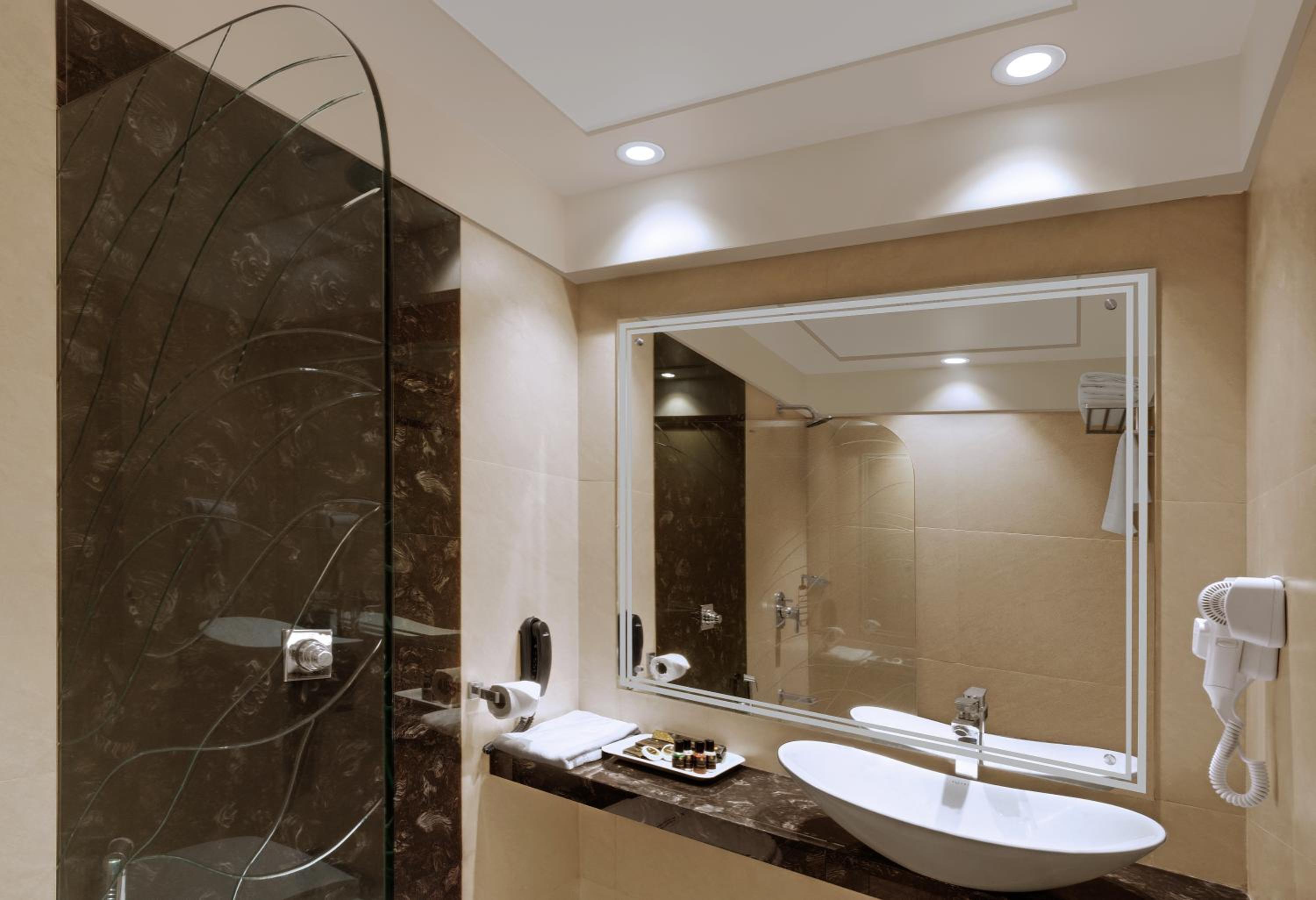Family Suite with 10% off on Food and Soft Beverage , Laundry and Spa per stay. - Photo 3