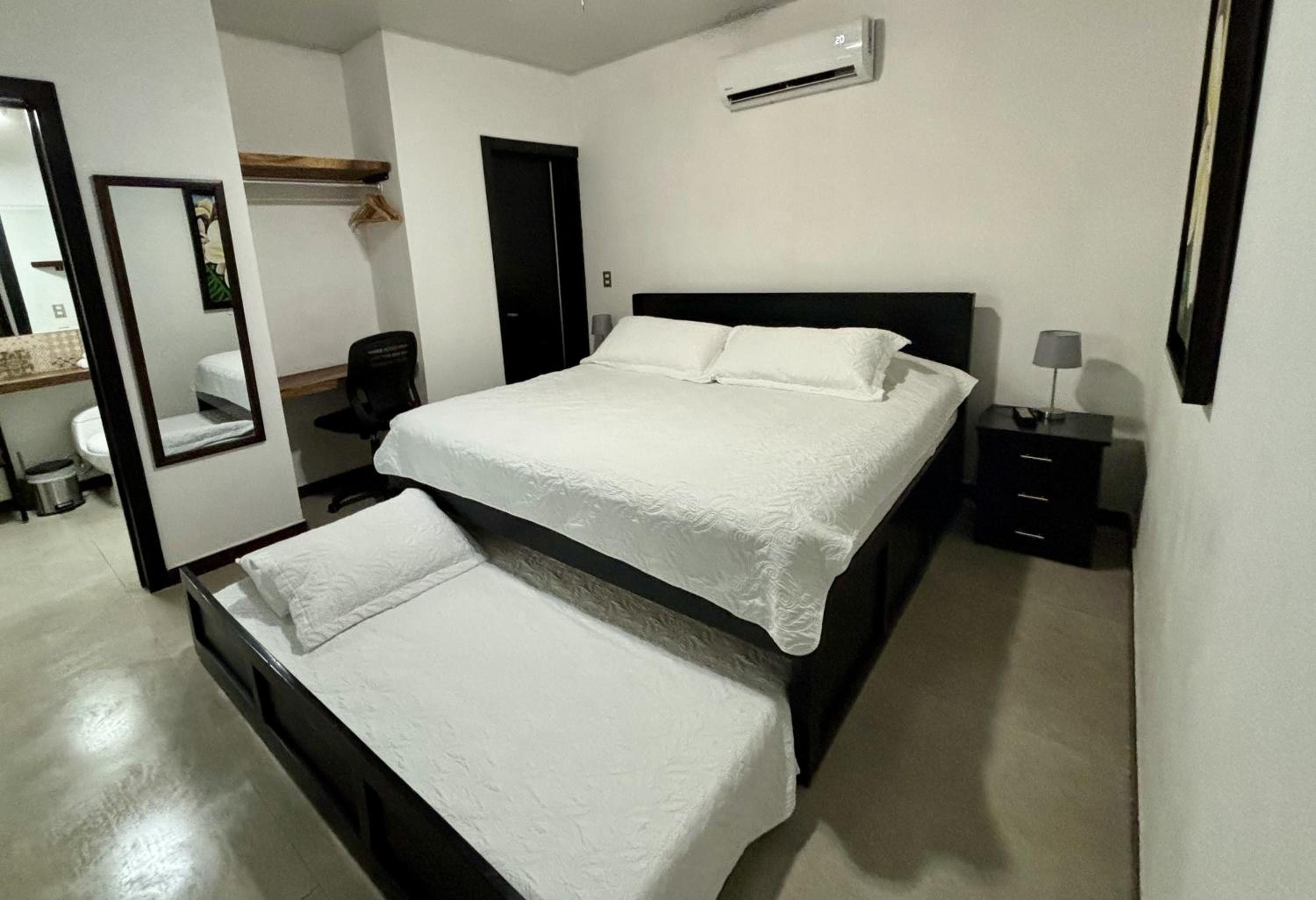 Triple Room with Private Bathroom