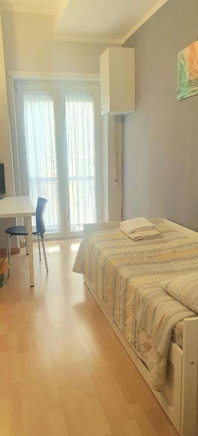 Single Room with Private External Bathroom photo 2