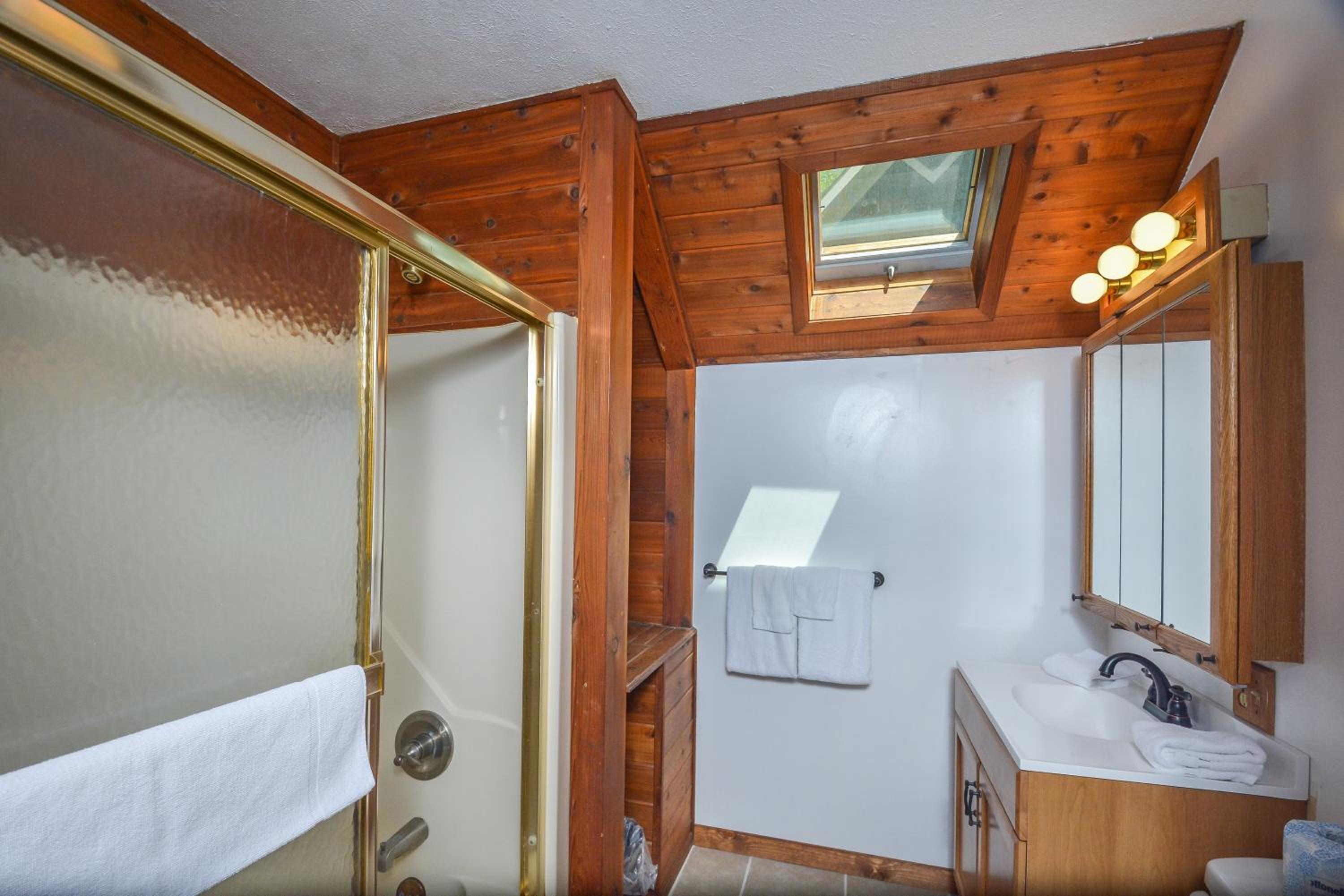 Three-Bedroom House photo 2