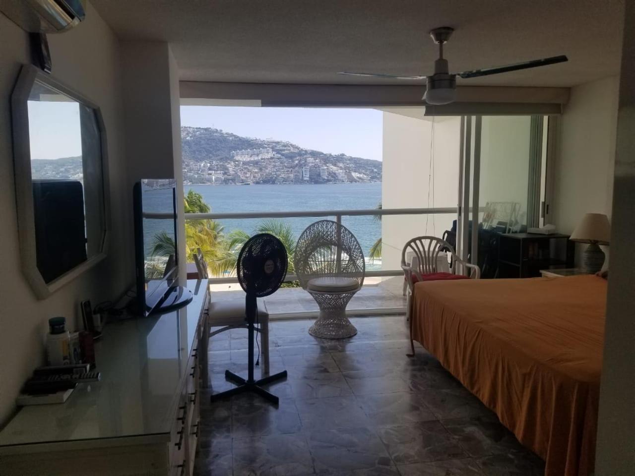 Deluxe One-Bedroom Apartment With Ocean View