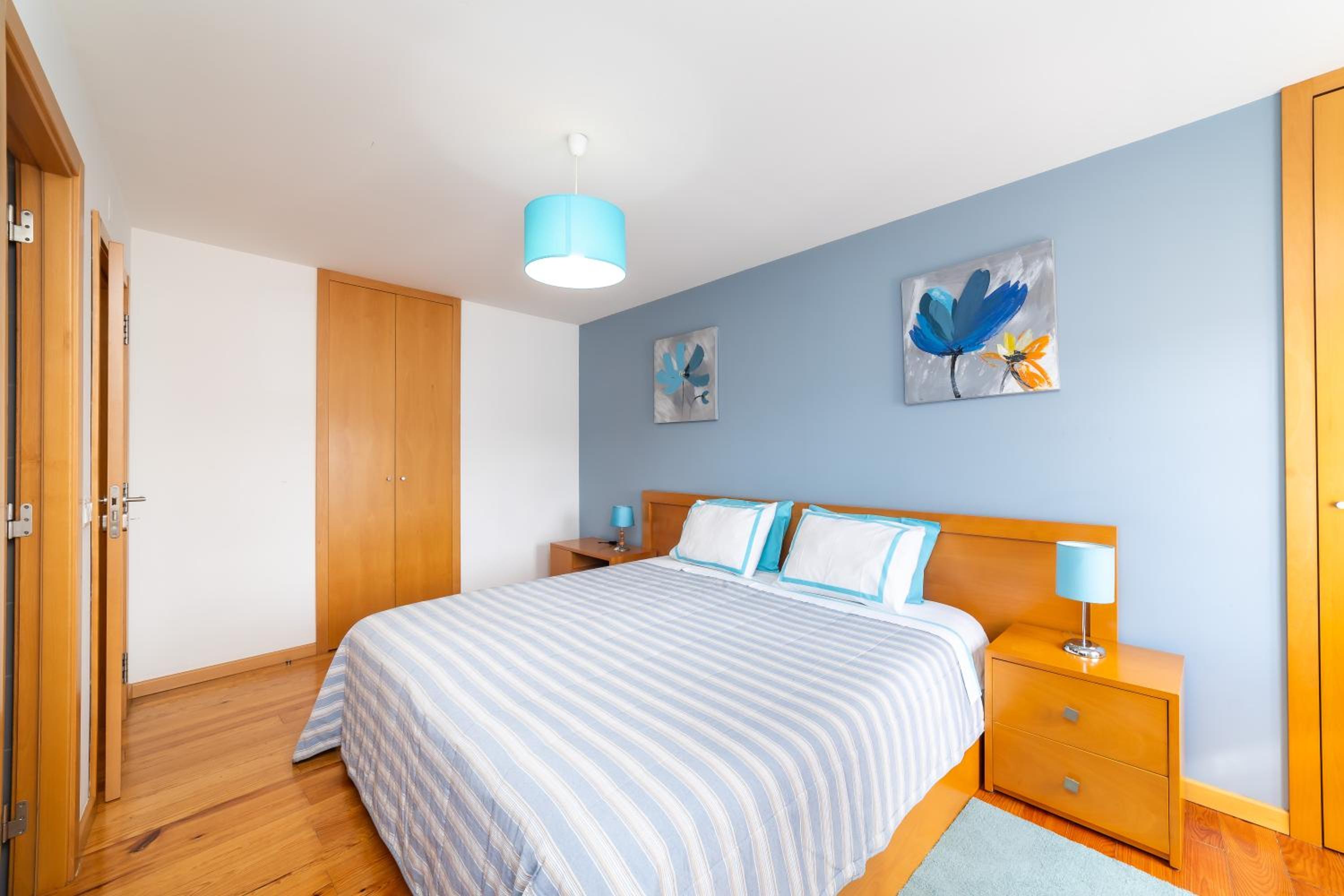 Apartment with Balcony - Photo 18